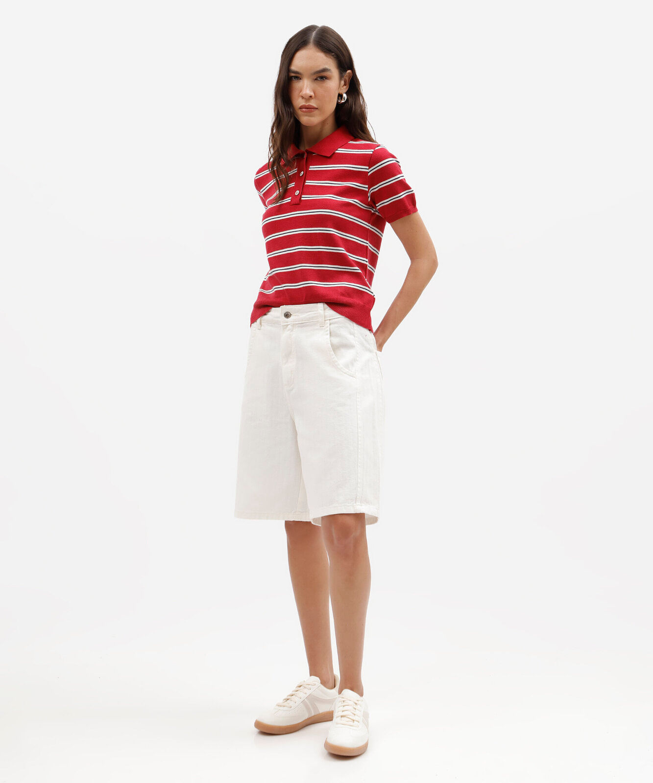 polo feminina de tricot manga curta listrada vermelha