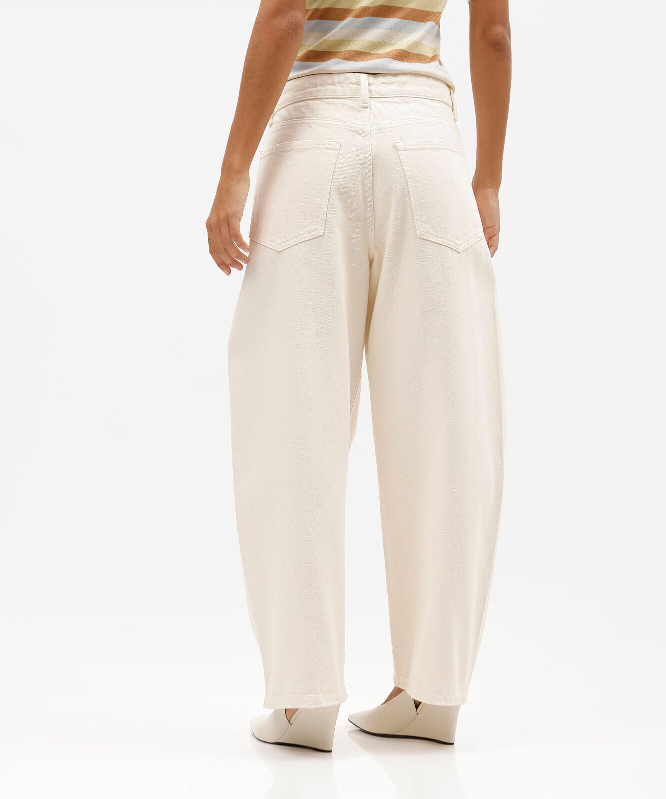 calça de sarja feminina baggy balloon com cintura baixa off white