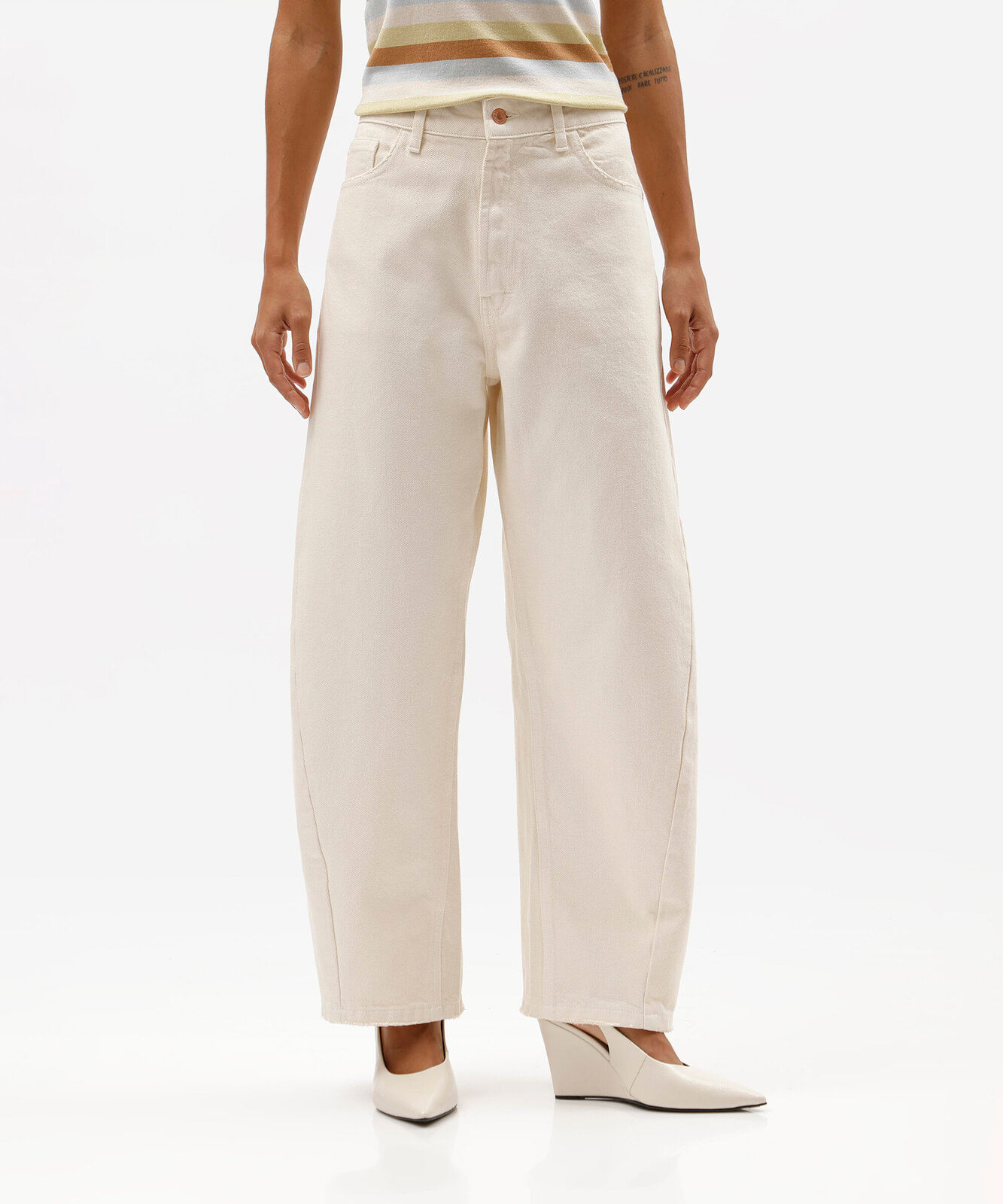 calça de sarja feminina baggy balloon com cintura baixa off white