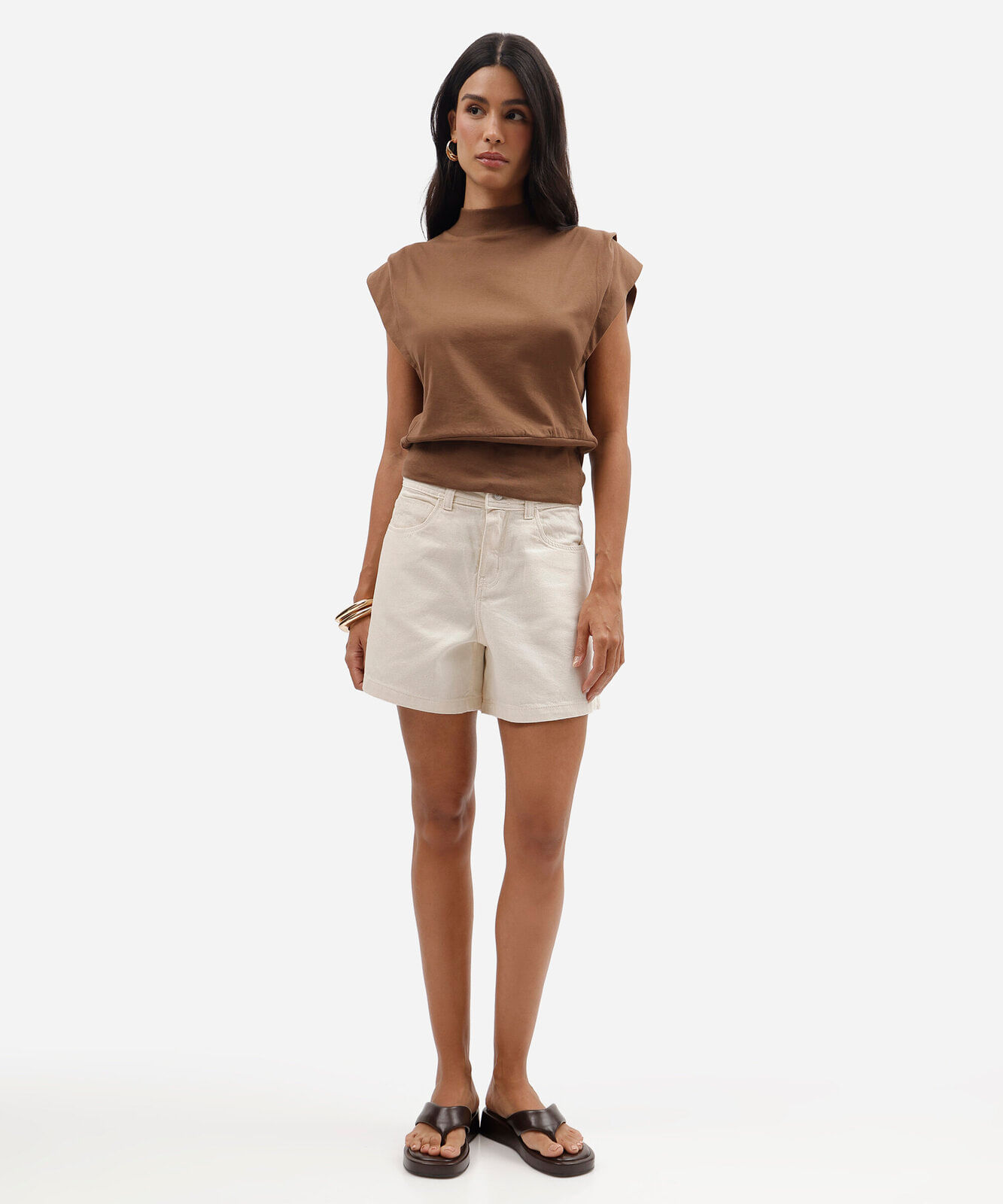 short feminino de sarja cintura alta bege