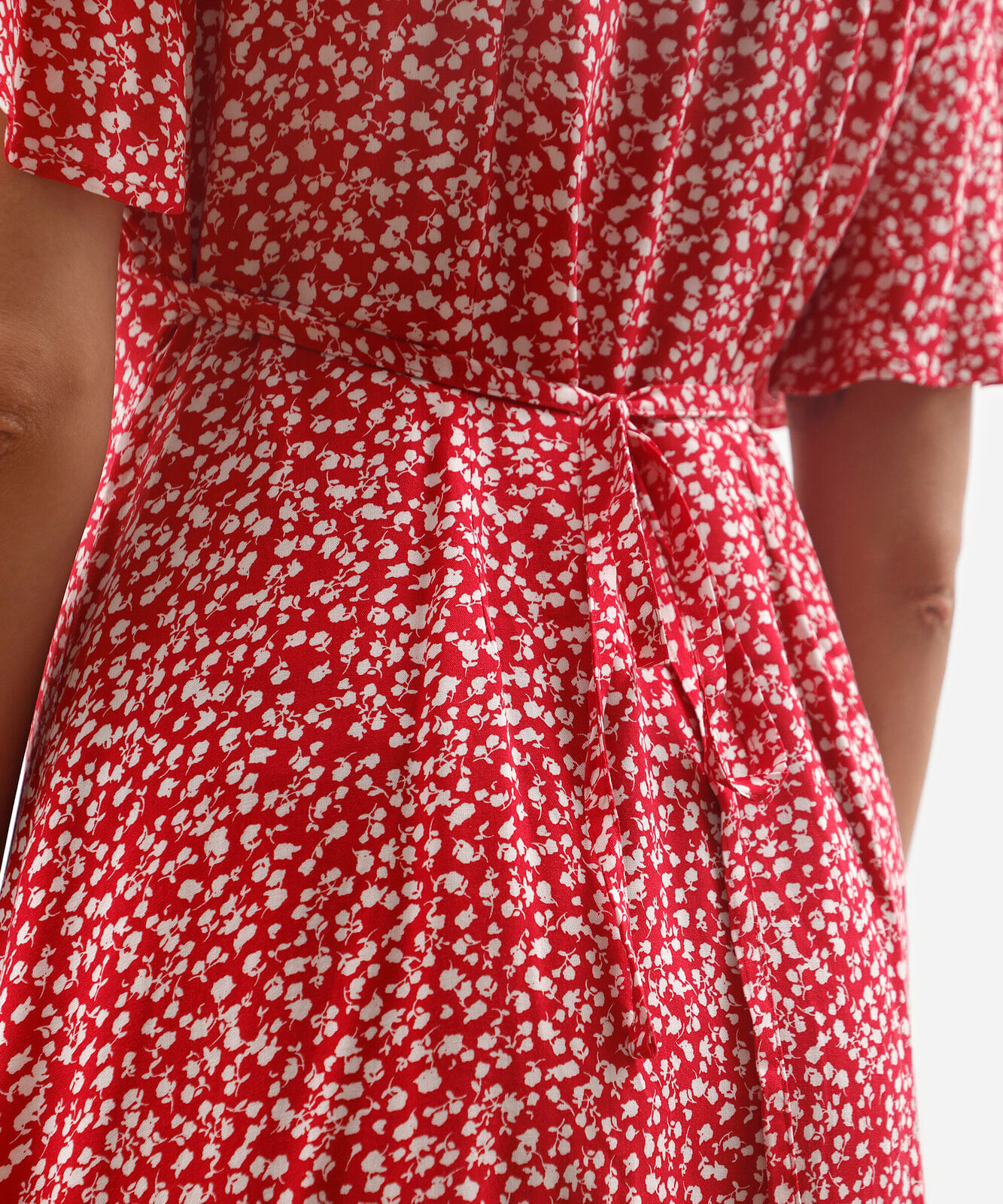 vestido curto feminino de viscose floral vermelho