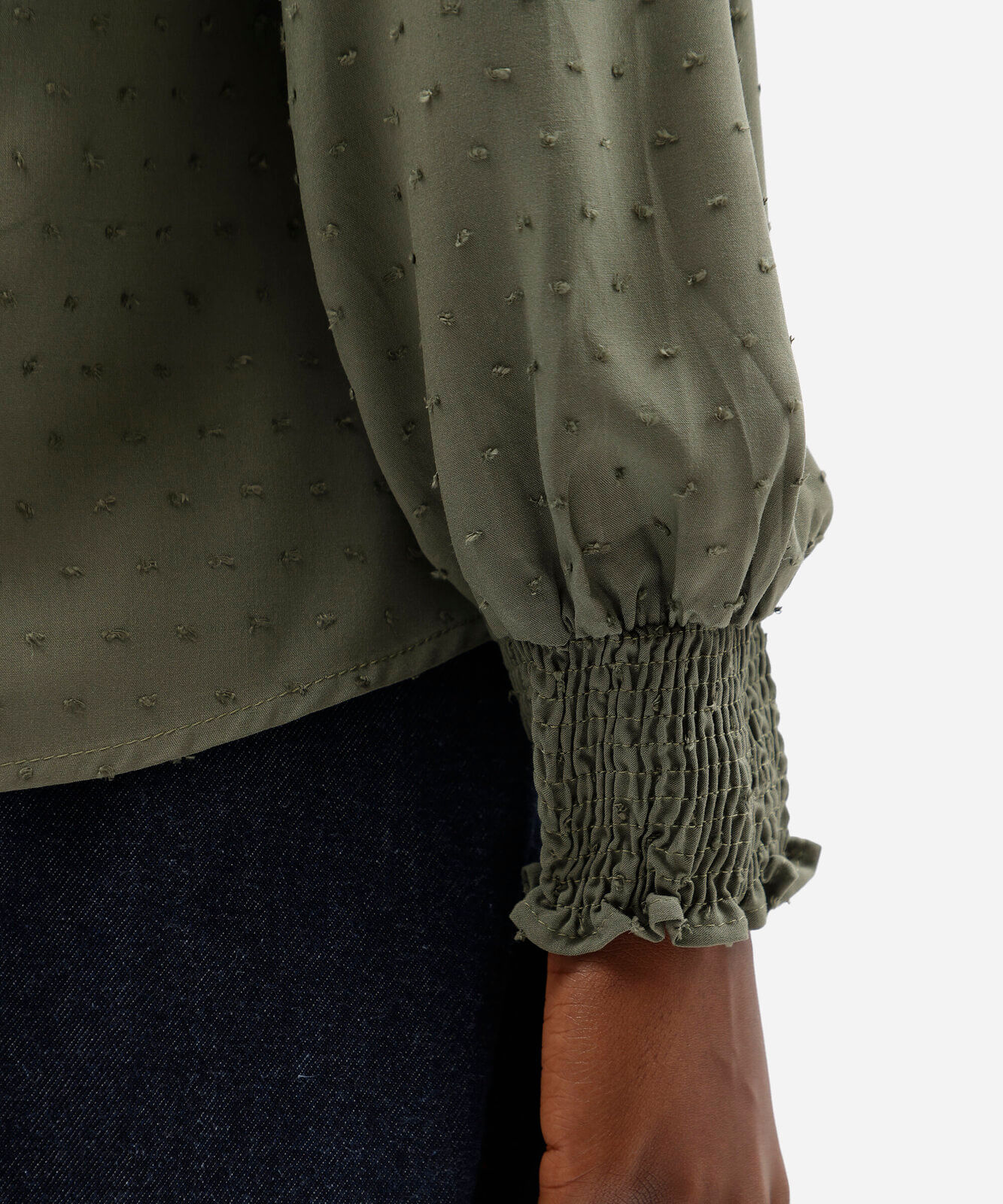 camisa feminina de viscose texturizada poá verde