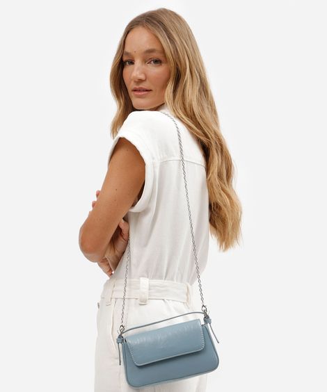 bolsa transversal estruturada com alça de corrente azul