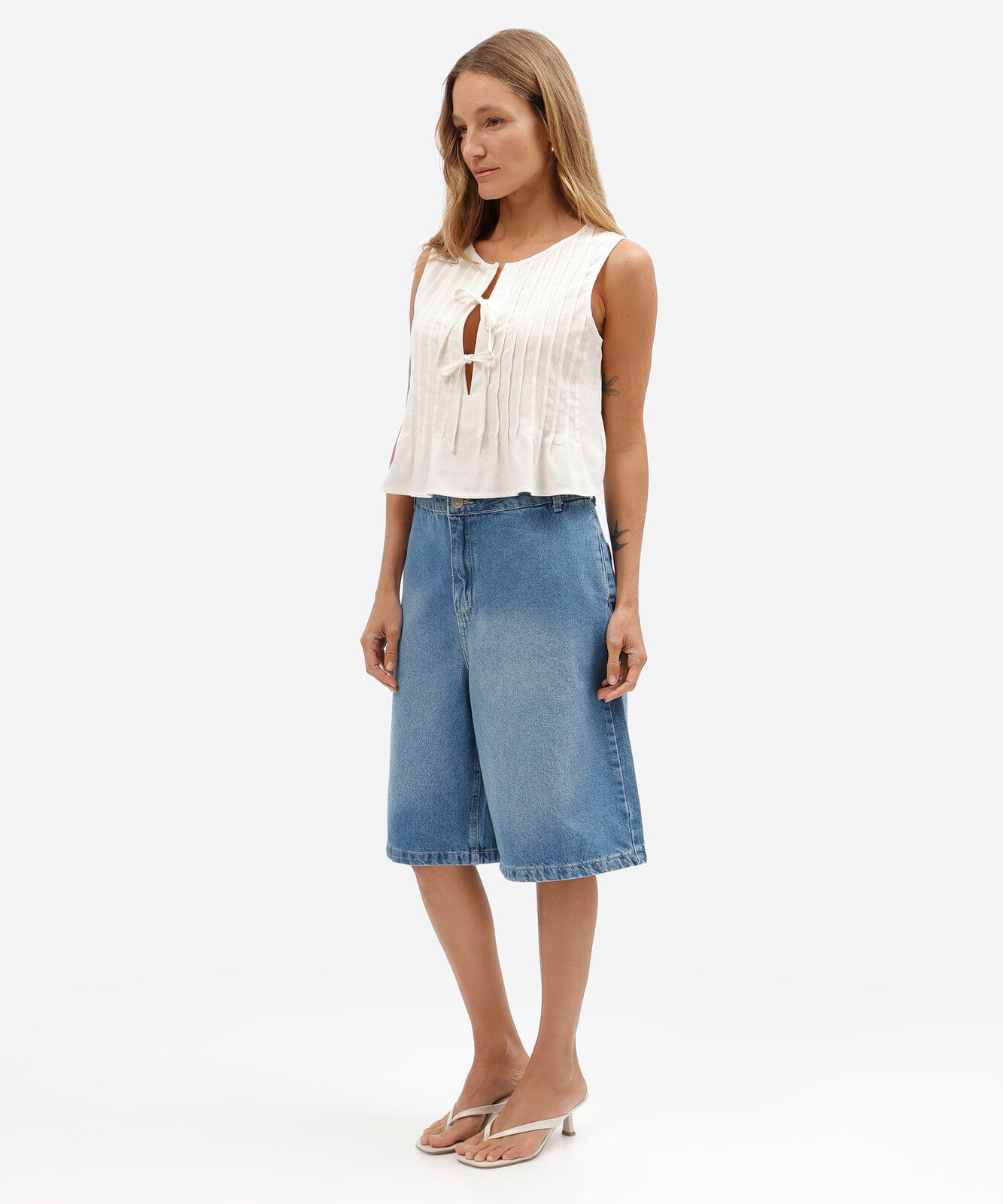 blusa feminina com linho pregas e amarração off white