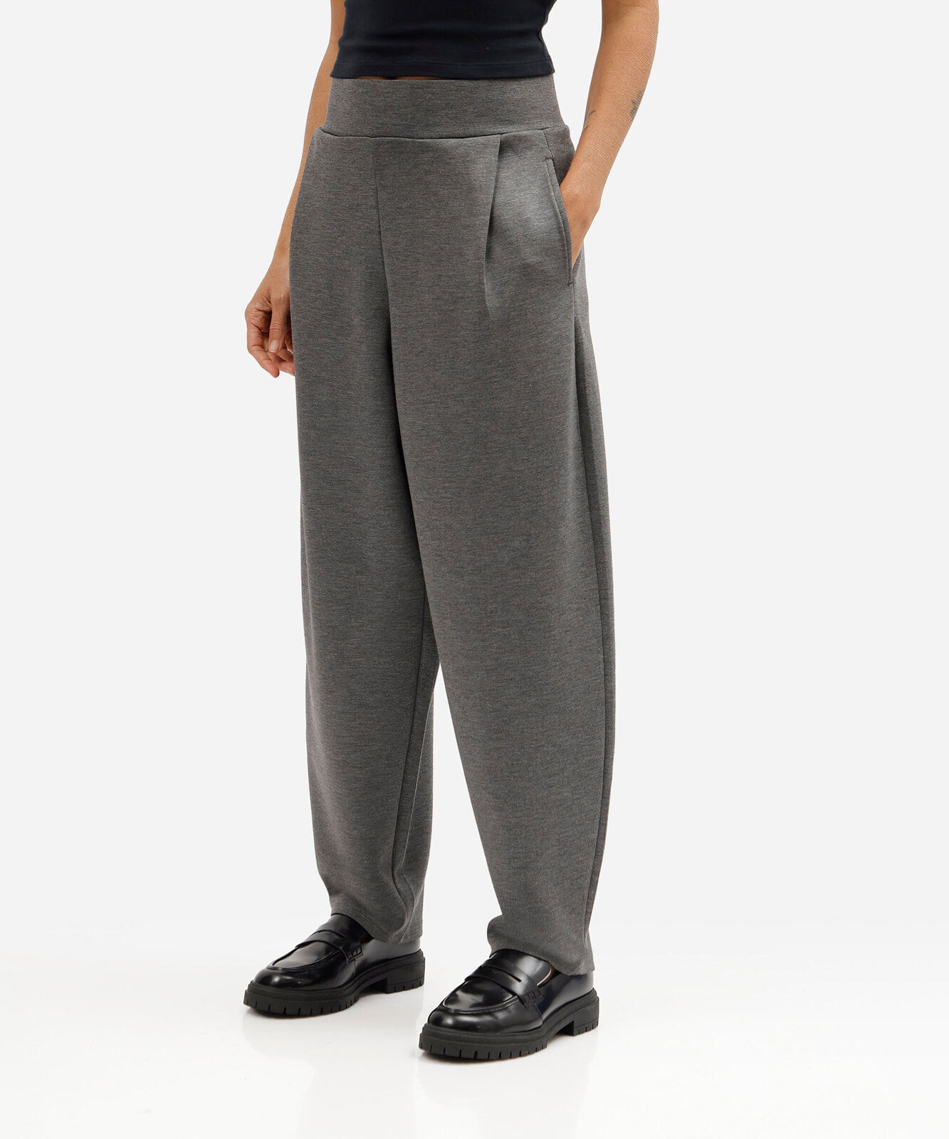 calça balloon feminina com viscose e pregas scuba básica cinza