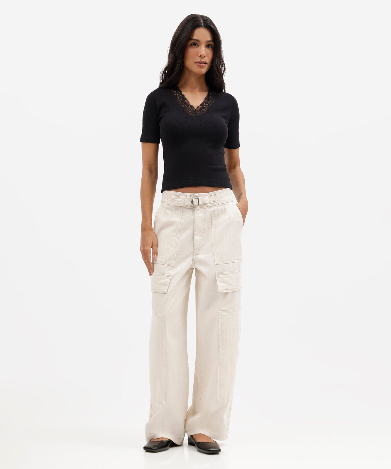 blusa feminina de algodão decote v com renda manga curta canelada preta