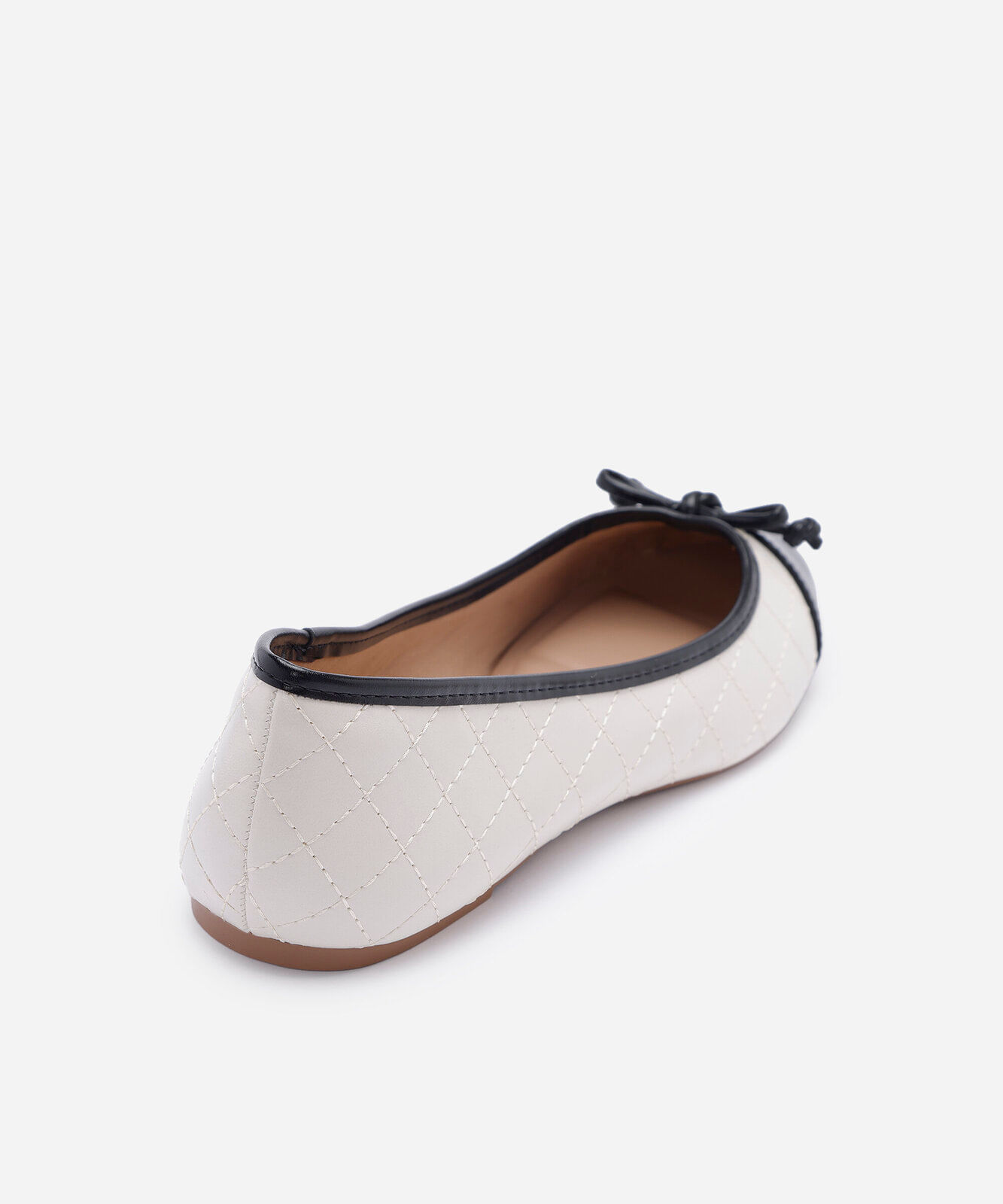sapatilha feminina bico redondo com laço bicolor off white