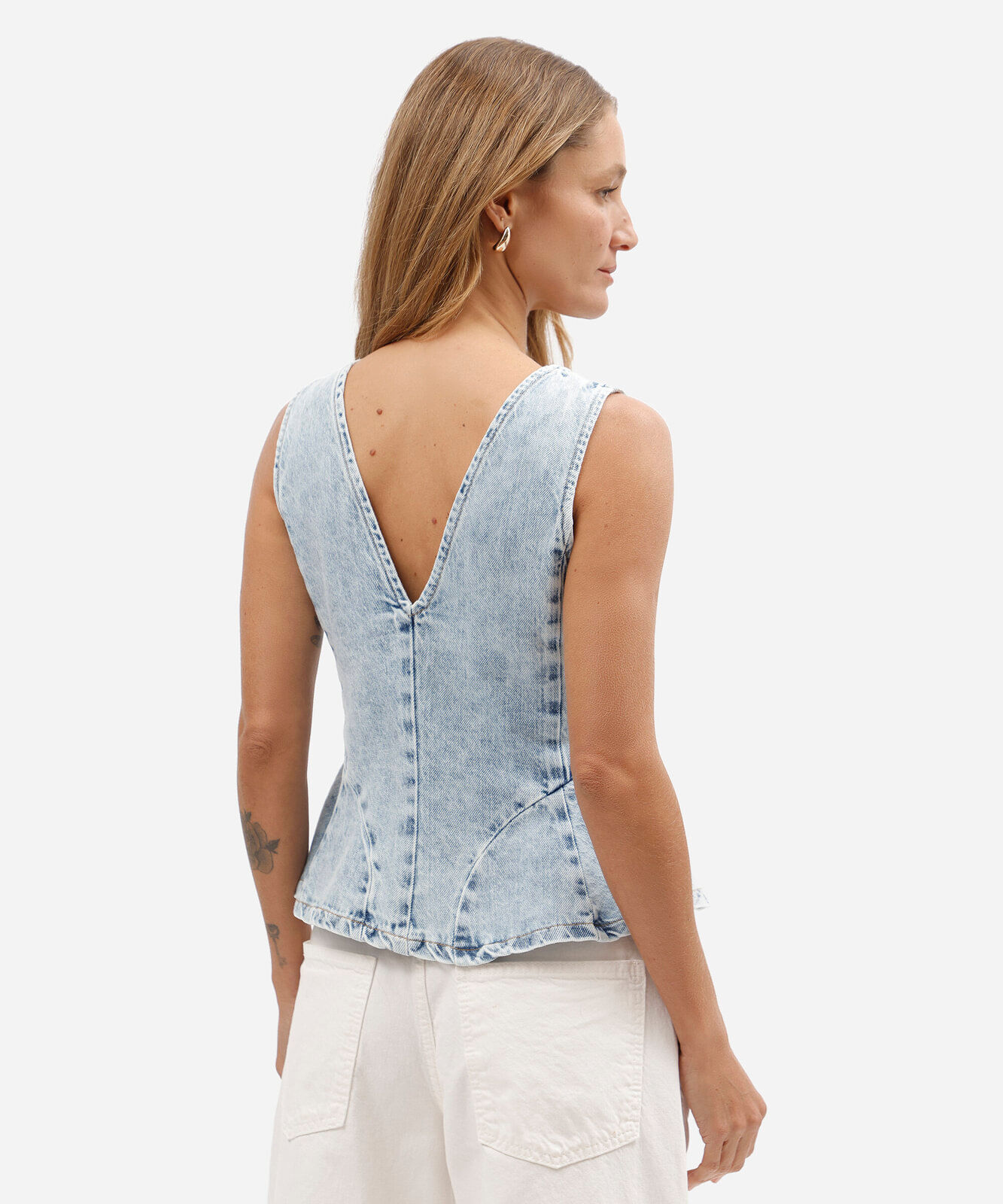 colete feminino jeans decote v com recortes azul