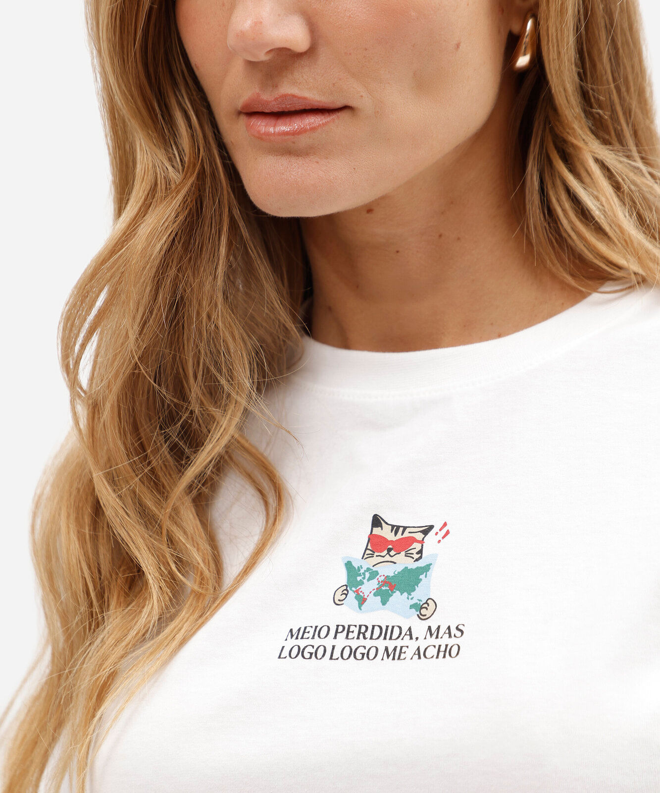 camiseta feminina de algodão manga curta estampada básica off white