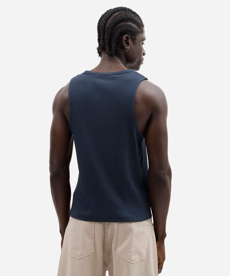 regata slim masculina de algodão canelada azul