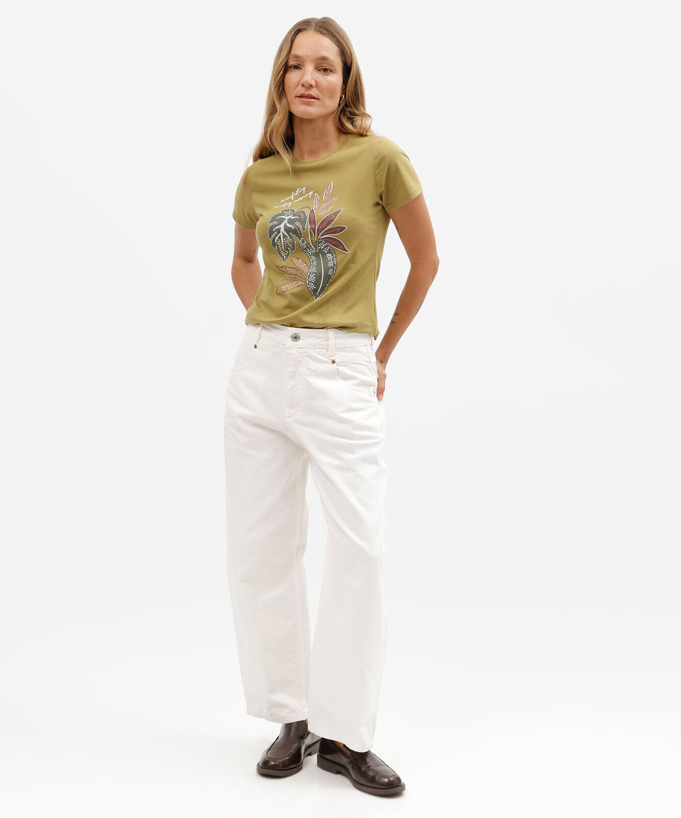 camiseta slim feminina de algodão manga curta folhagens básica verde