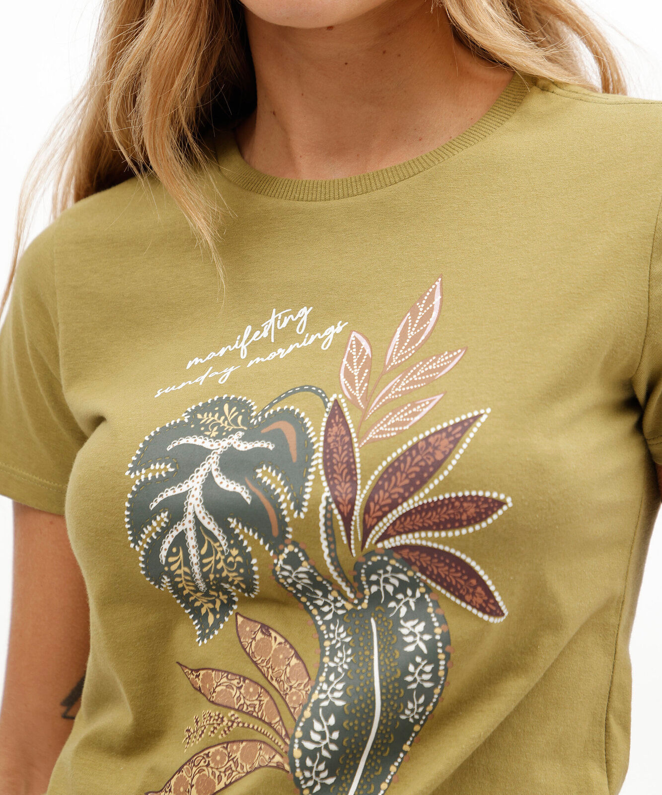 camiseta slim feminina de algodão manga curta folhagens básica verde