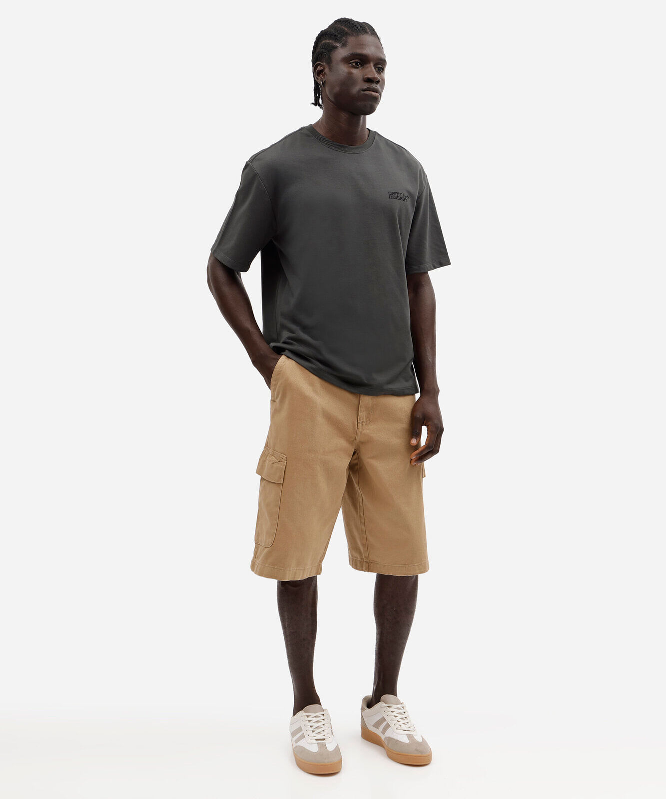 camiseta masculina com algodão manga curta estampada cinza