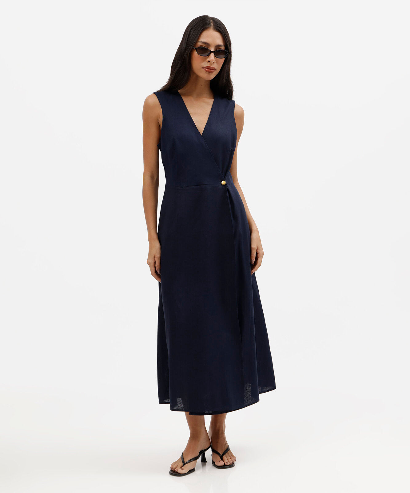 vestido midi feminino com linho e transpasse azul