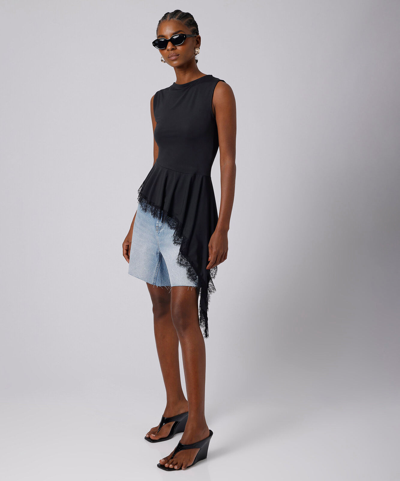 bermuda alongada feminina jeans com barra a fio mindset azul