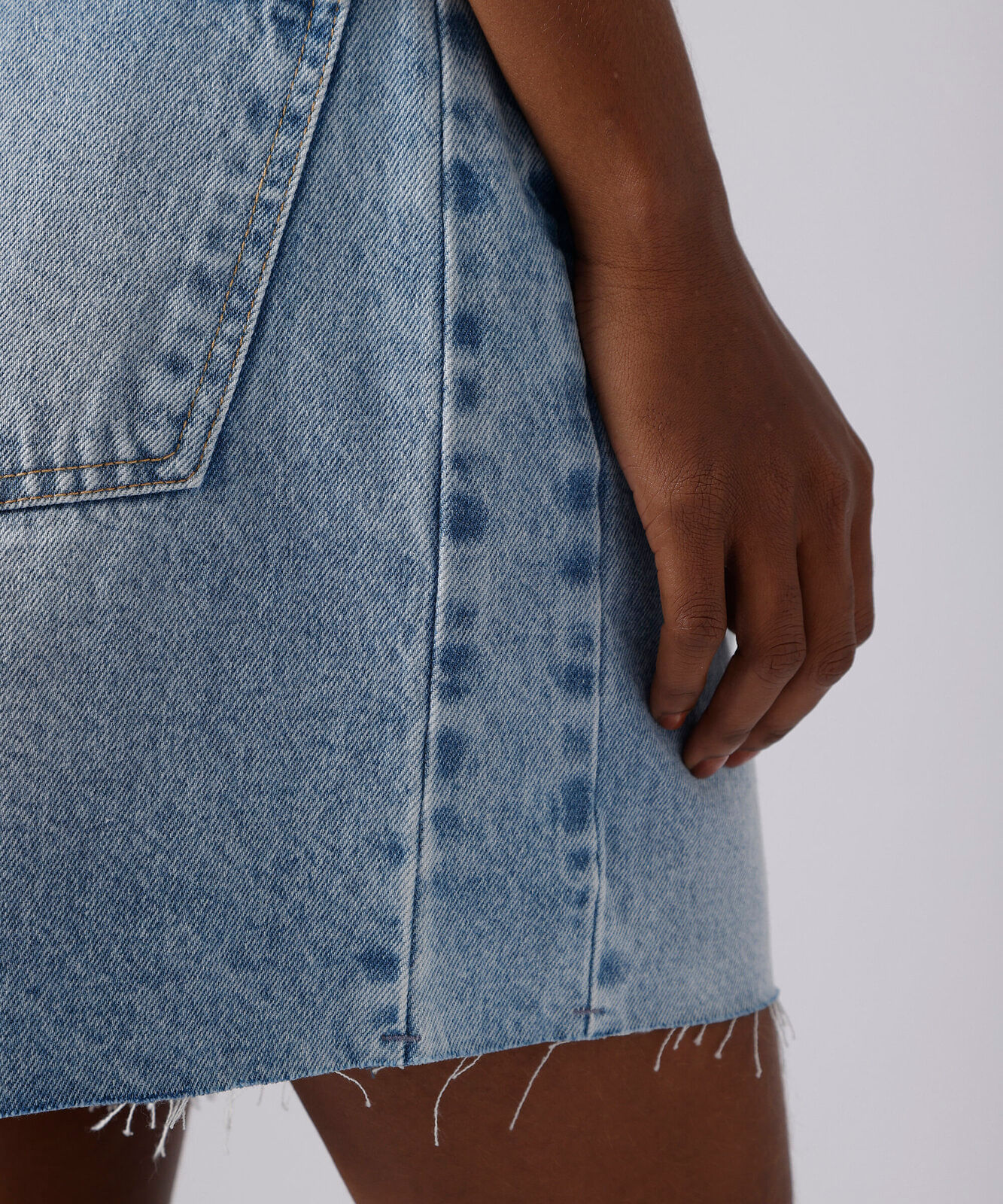 bermuda alongada feminina jeans com barra a fio mindset azul