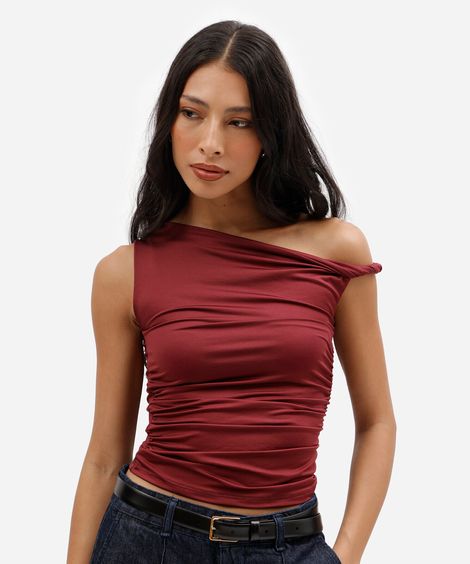blusa feminina assimétrica franzida vinho