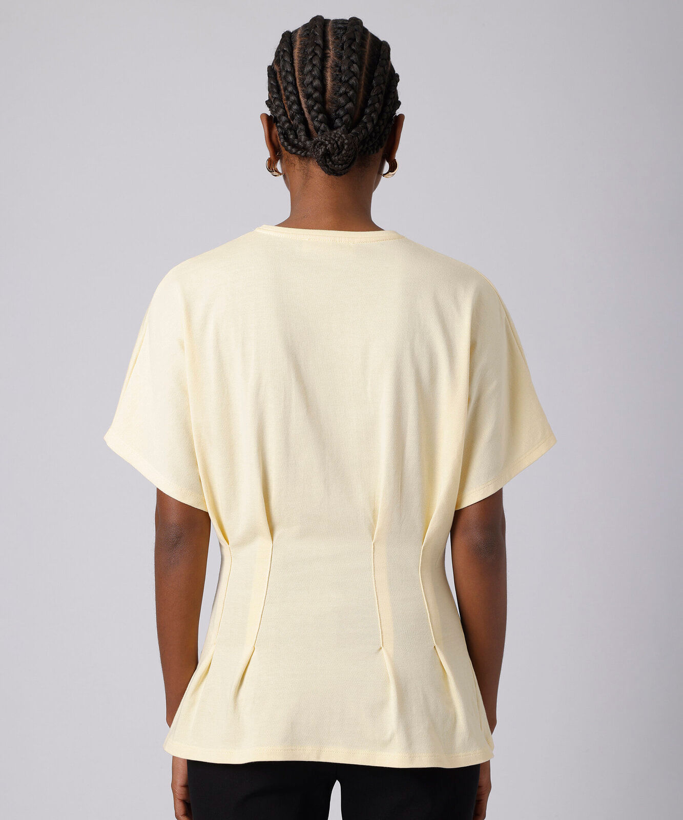 camiseta feminina de algodão manga curta com pregas mindset amarela