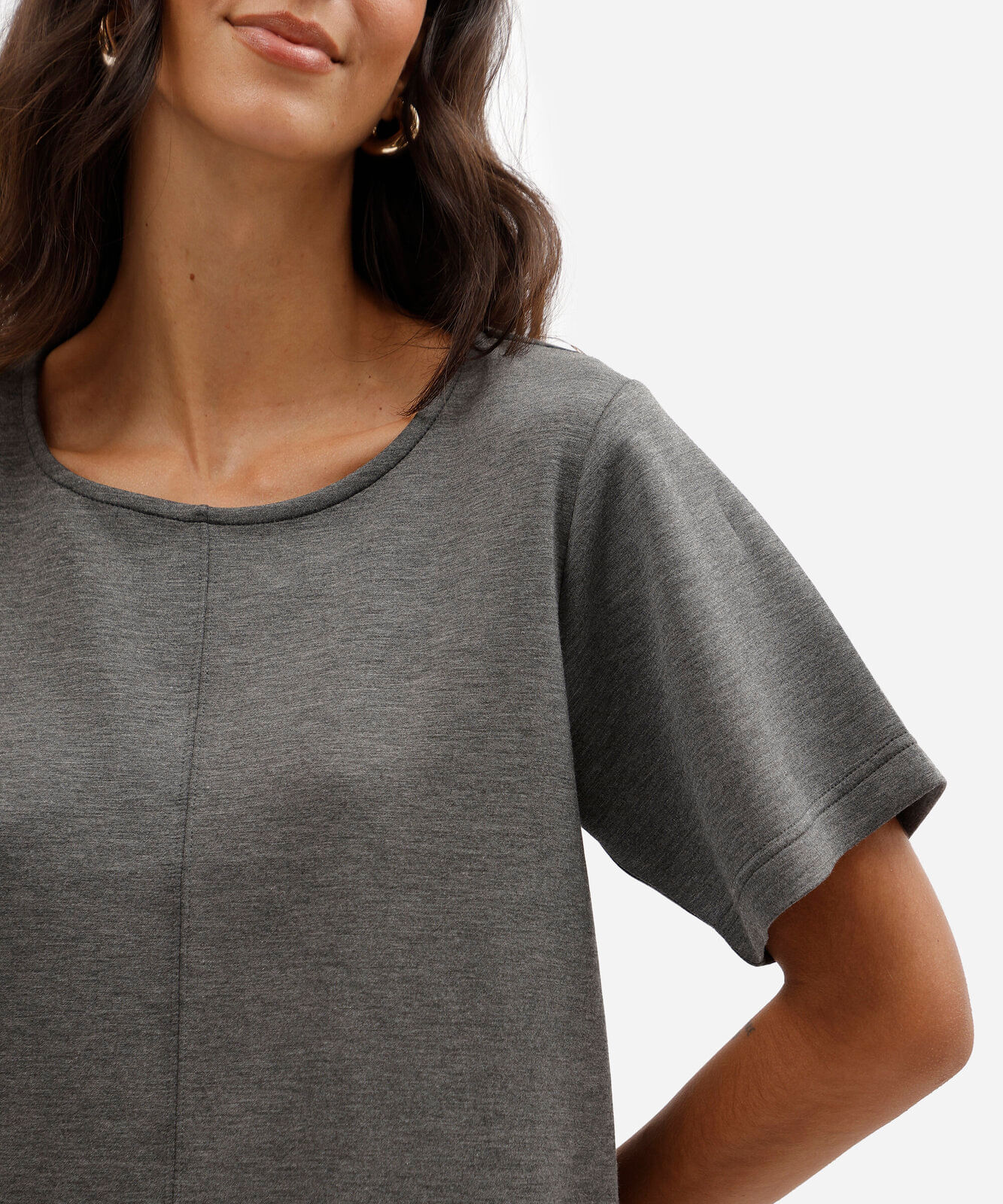 blusa feminina com viscose manga curta scuba básica cinza