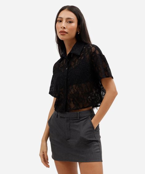 camisa cropped feminina de renda manga curta floral preta