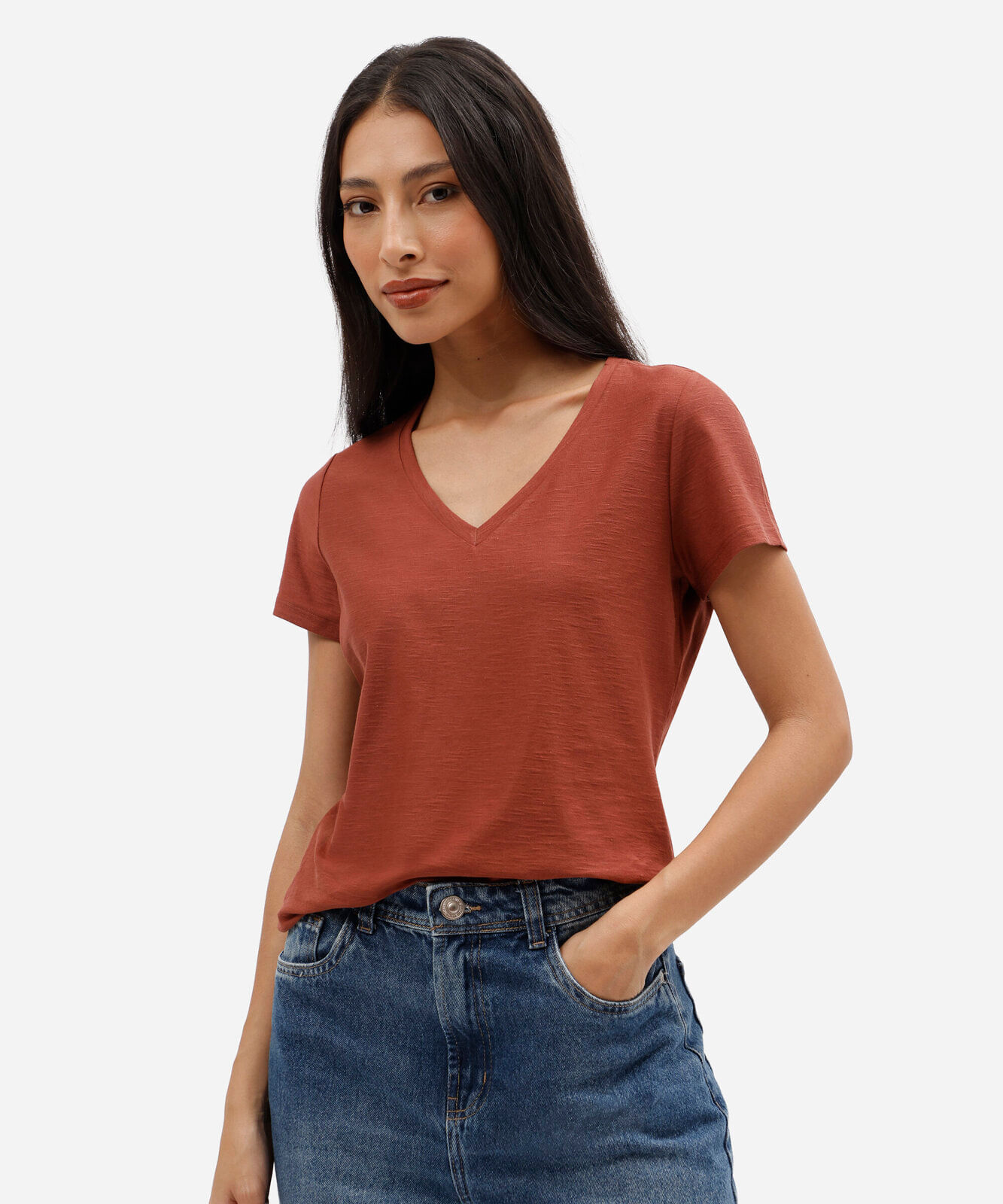 blusa básica feminina de algodão peruano manga curta decote v  marrom