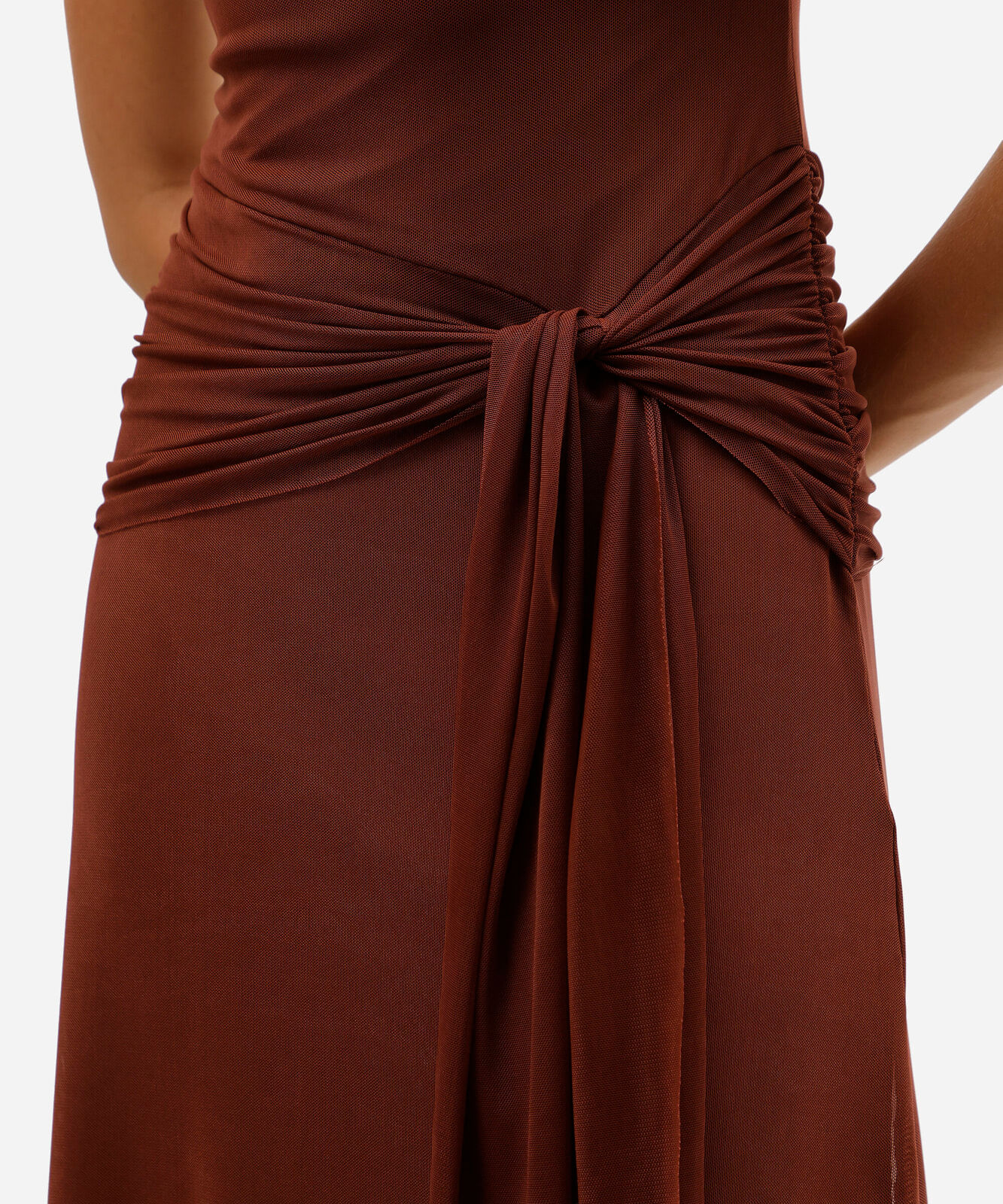 vestido longo feminino de tule com amarração marrom