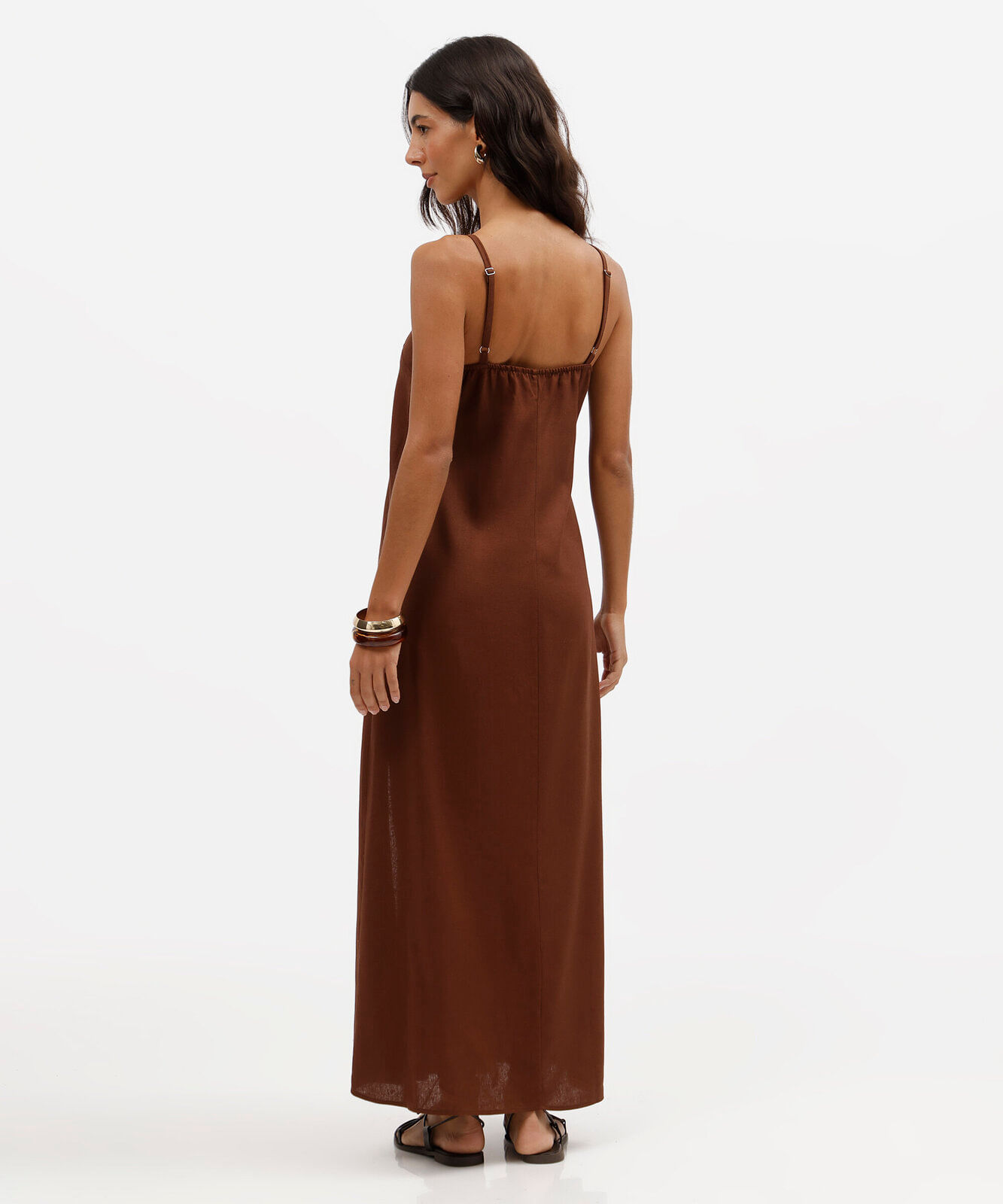 vestido longo feminino com linho e fenda marrom