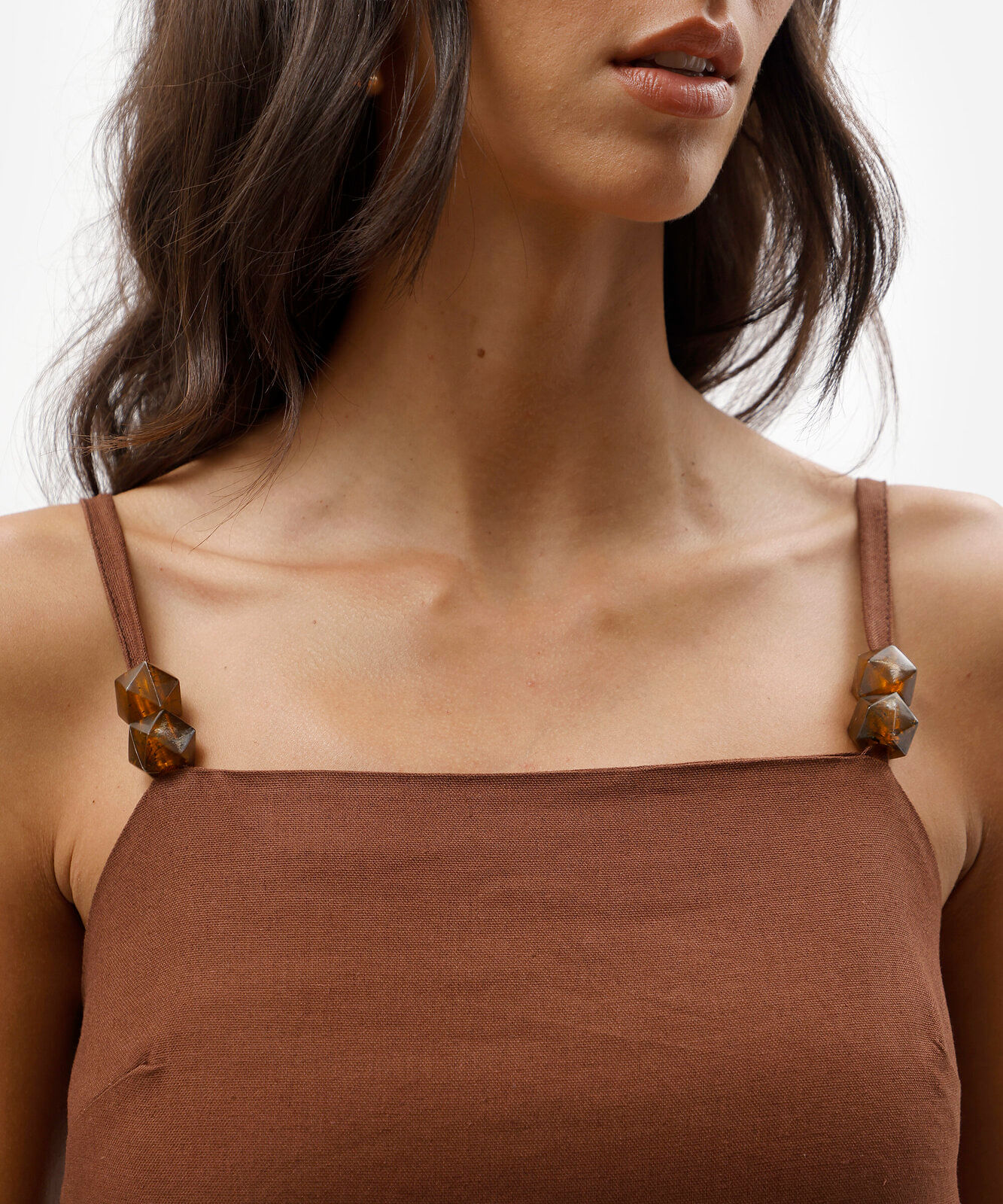 vestido longo feminino com linho e fenda marrom