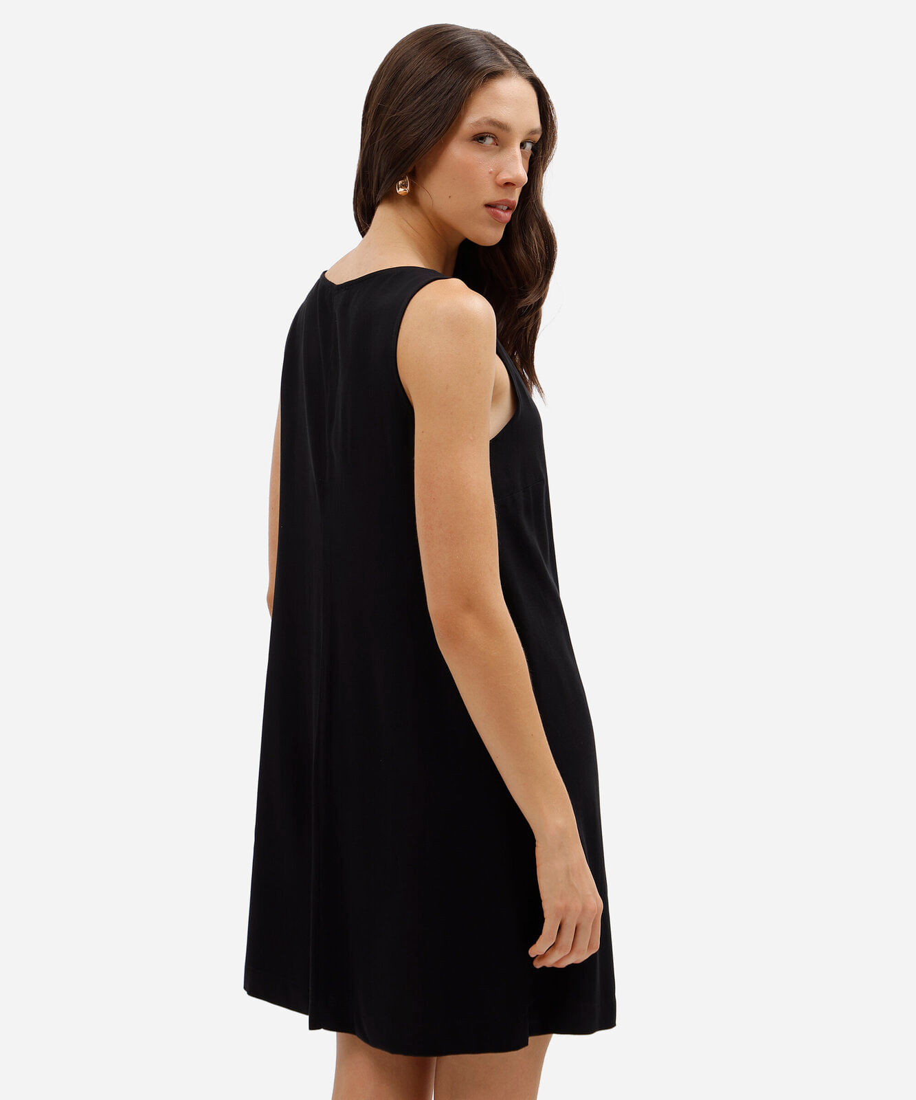 vestido curto feminino de viscose decote v básico preto