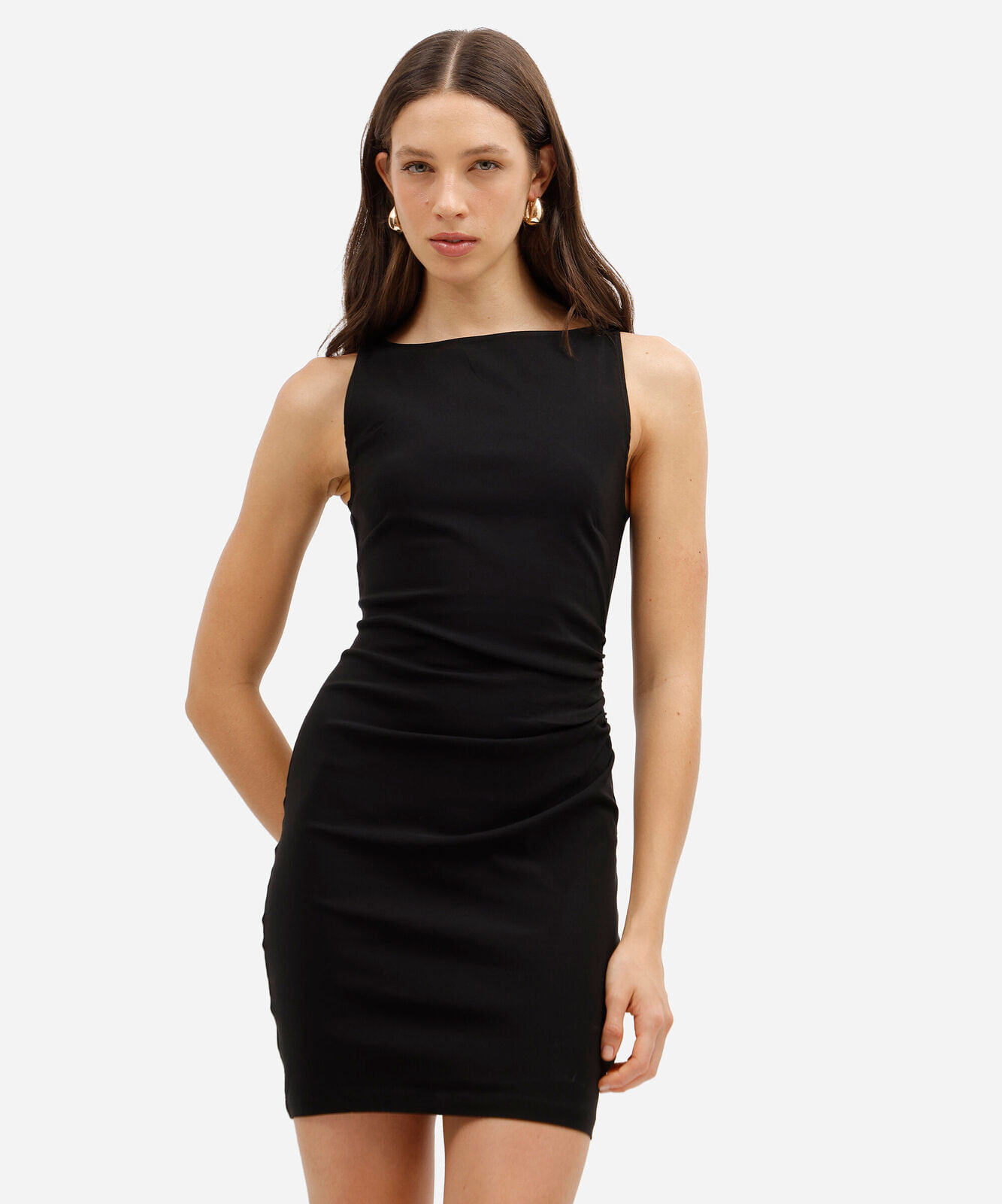 vestido curto feminino com viscose e franzido decote canoa preto