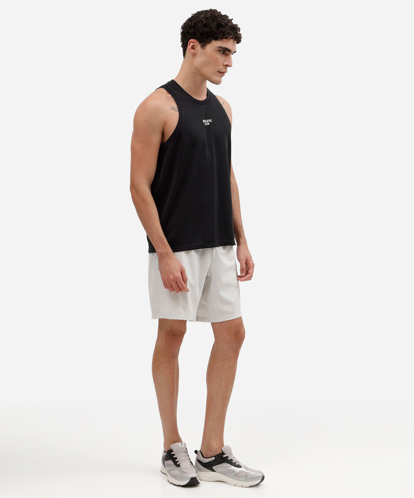 regata esportiva masculina estampada preta