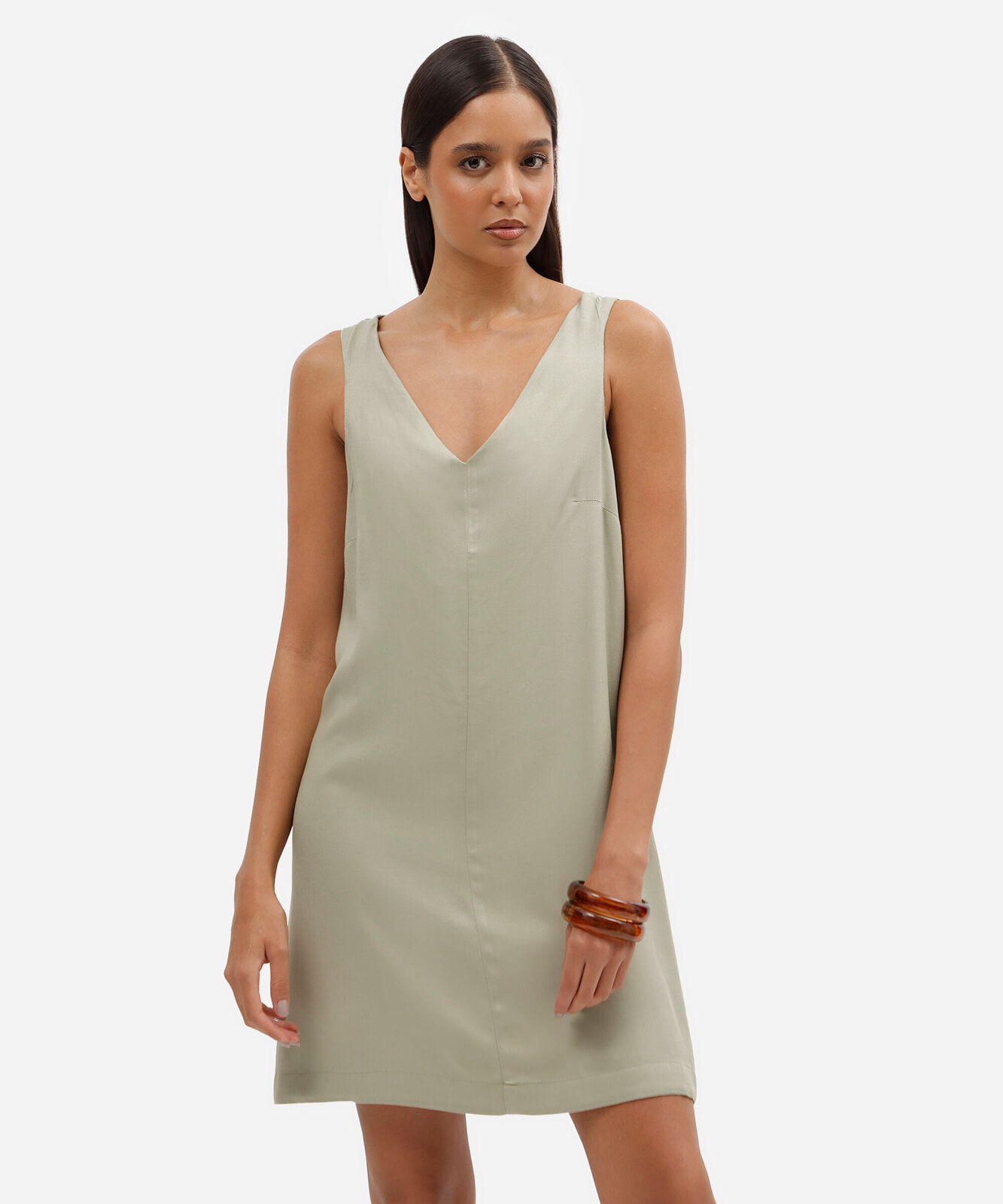 vestido curto feminino de viscose decote v básico verde