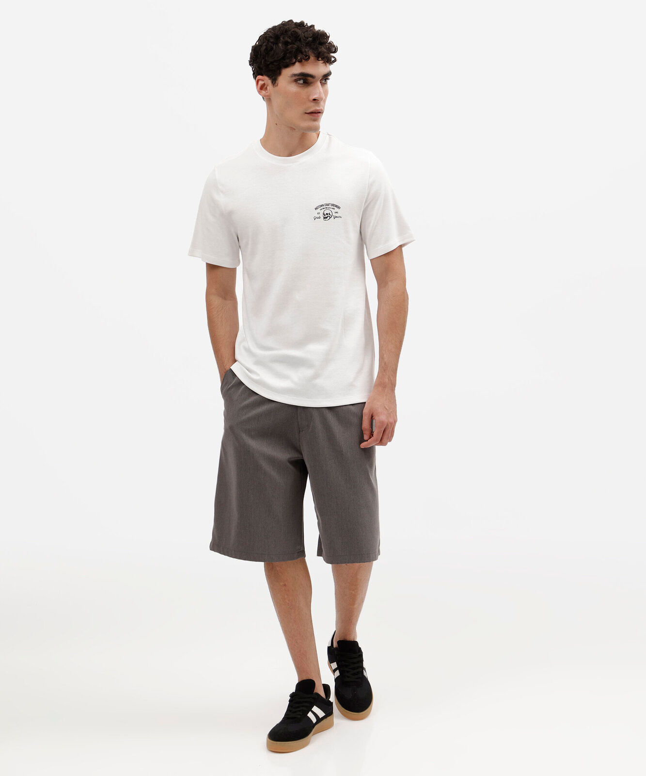 camiseta masculina com algodão manga curta estampada off white