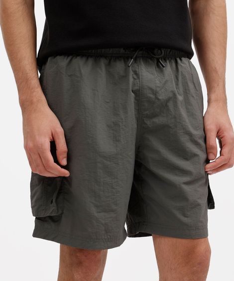 short cargo masculino de poliamida cós elástico cinza