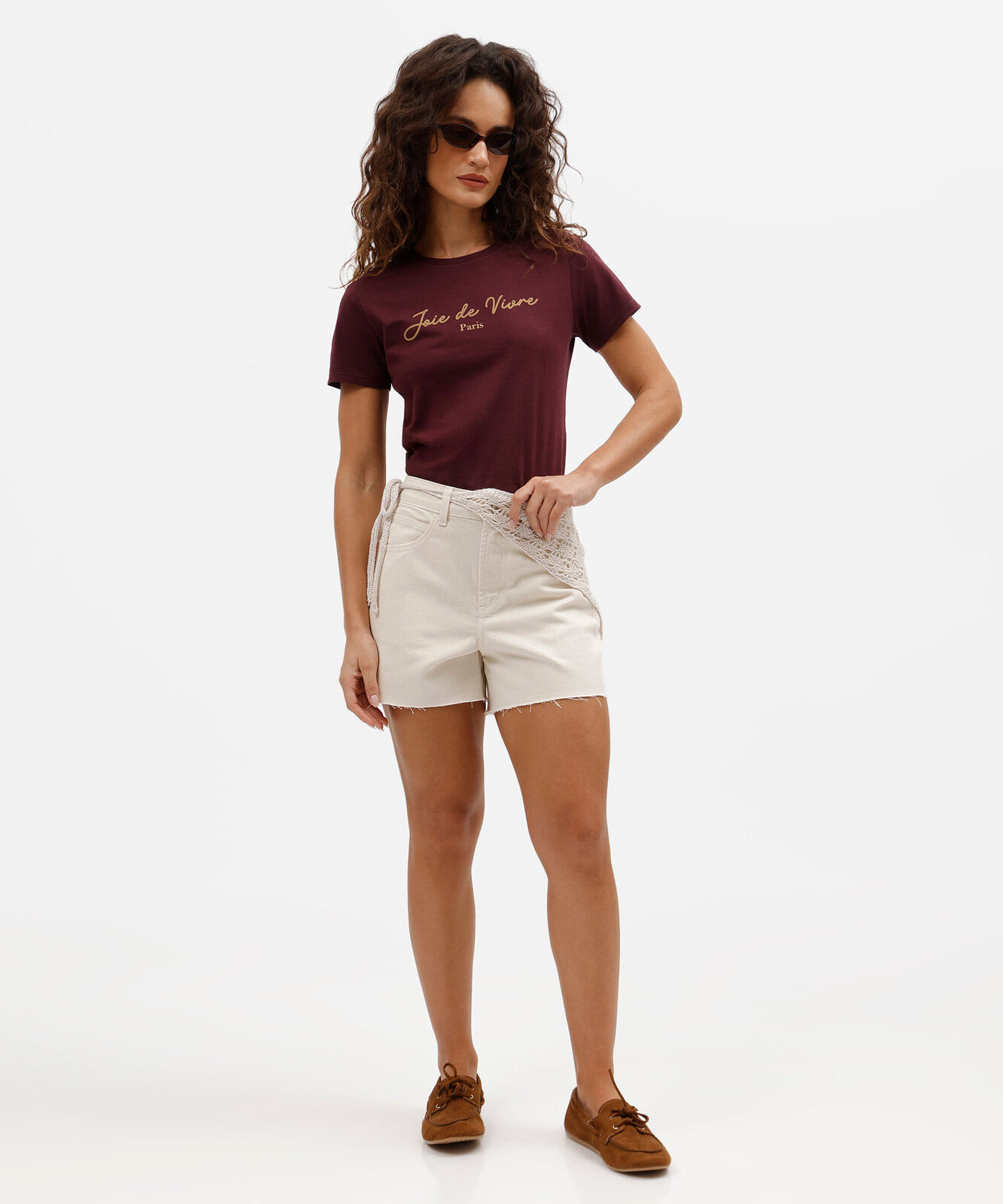 camiseta feminina de algodão estampada vinho