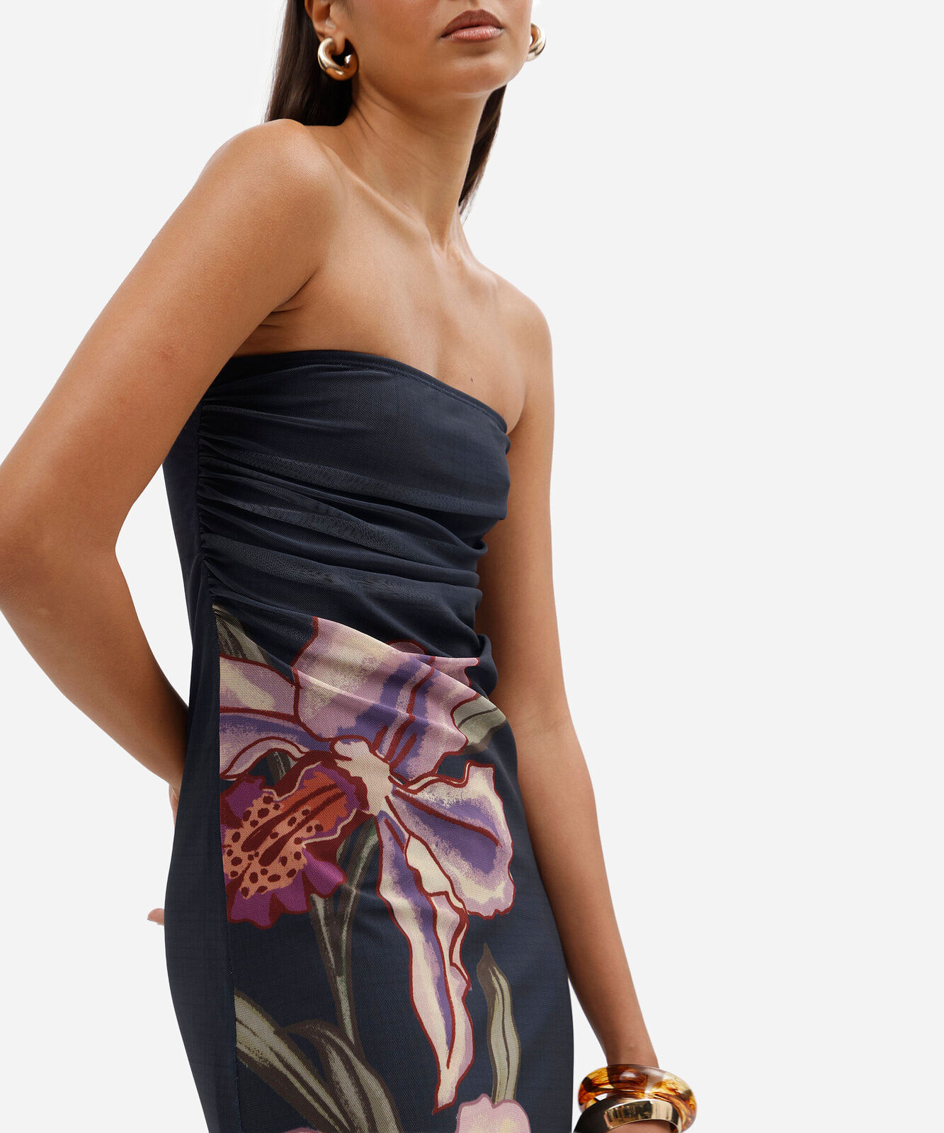 vestido longo feminino de tule sem alça franzido floral azul
