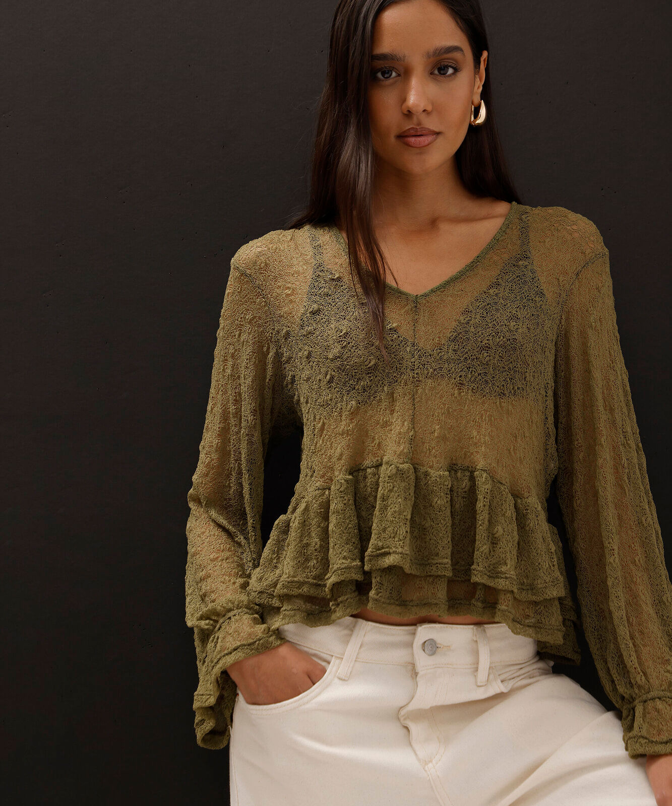 bata feminina de renda decote v manga longa com babado verde