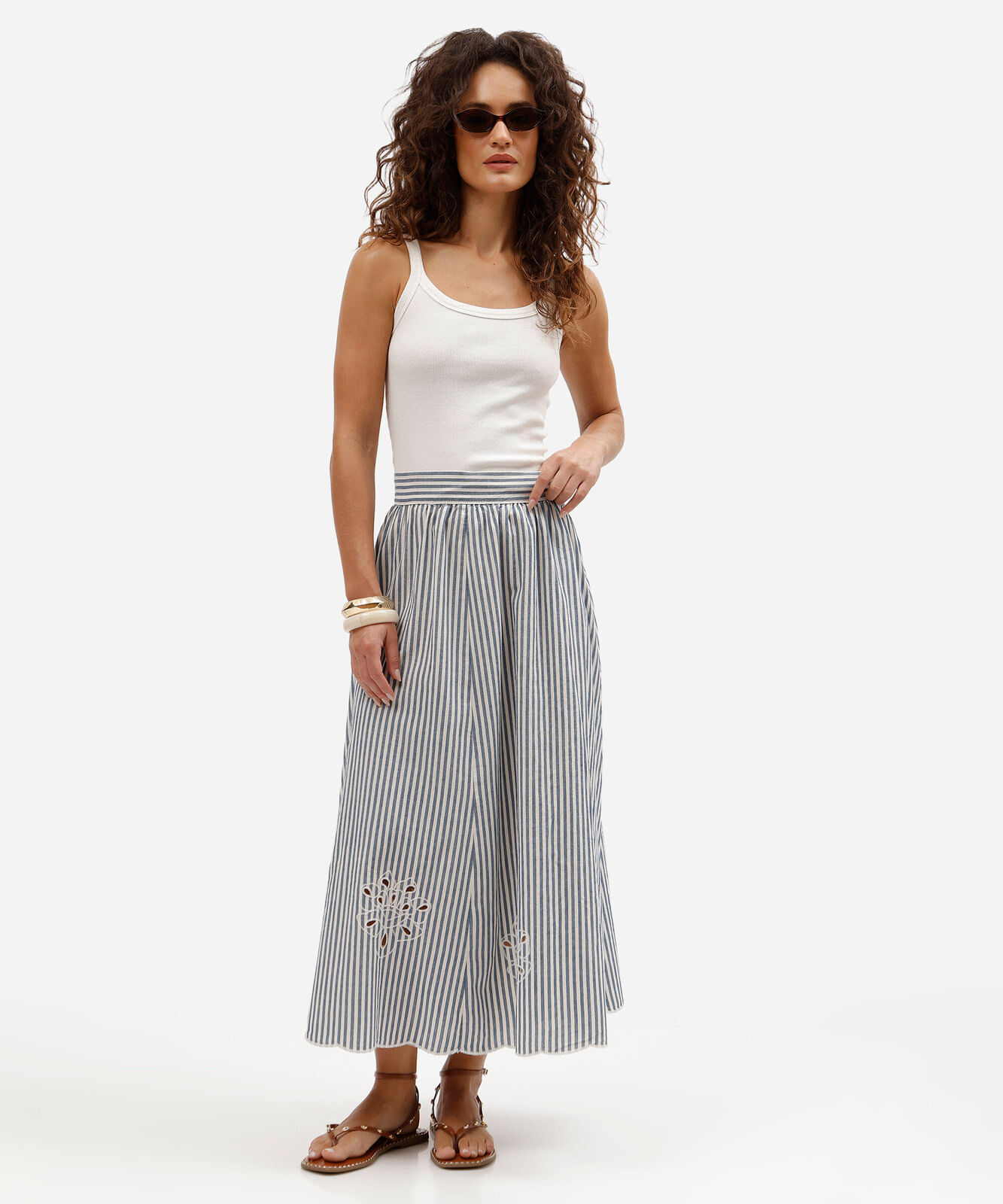 saia midi feminina listrada com bordado azul