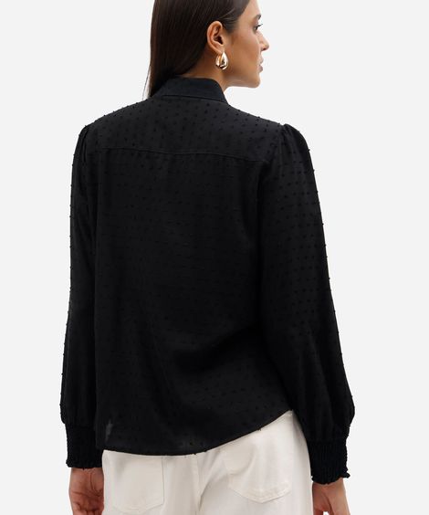 camisa feminina de viscose texturizada poá preta