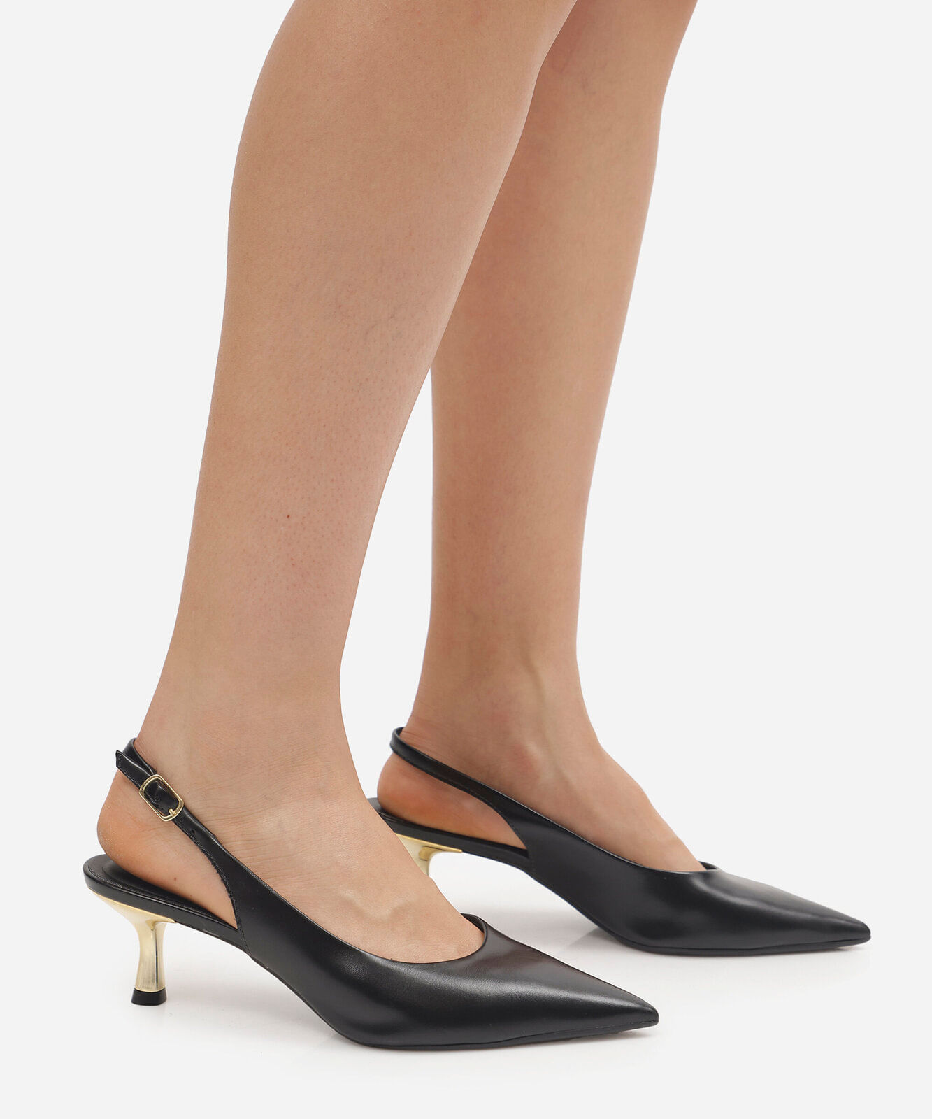 scarpin slingback feminino bico fino salto cromado preto