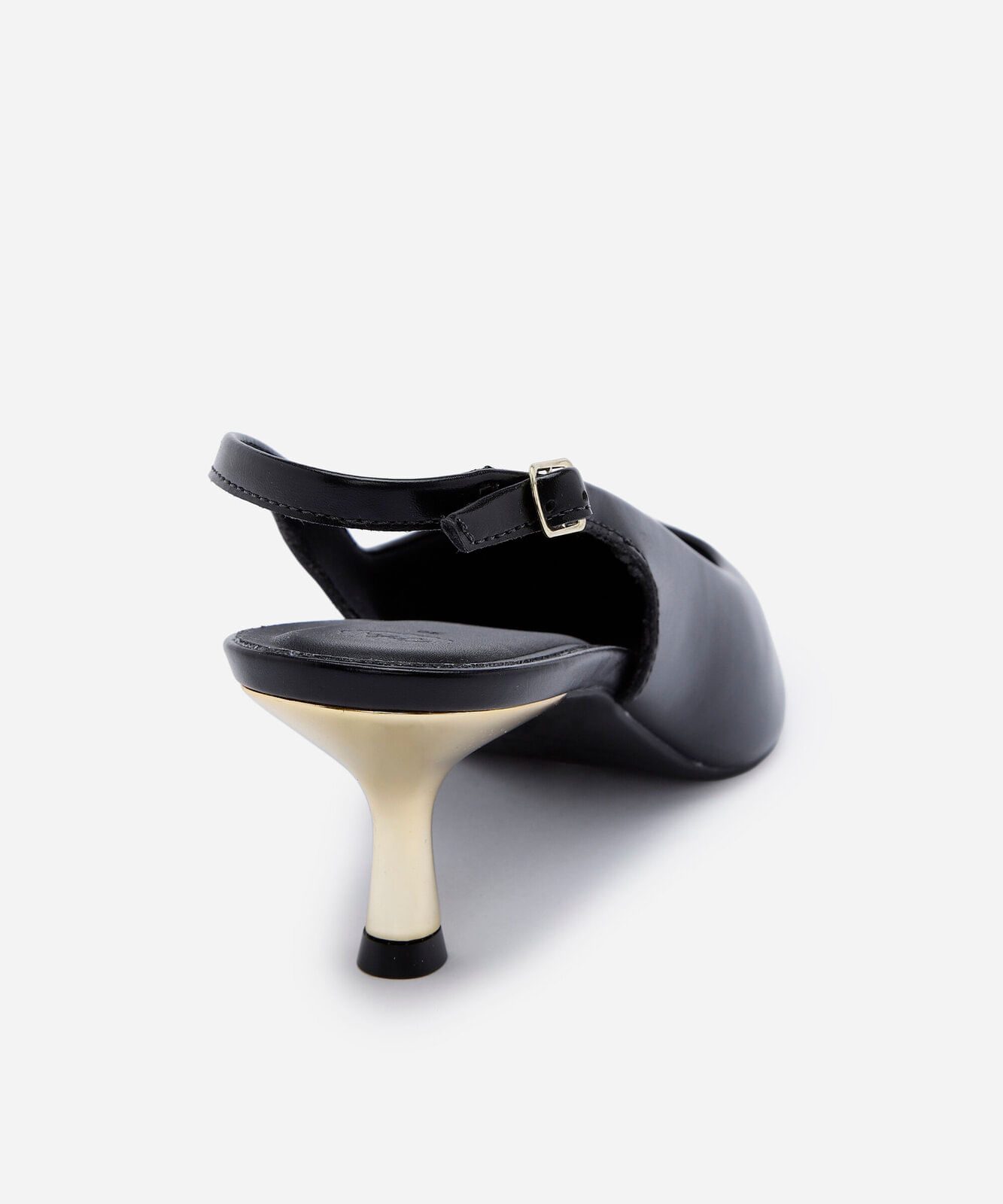 scarpin slingback feminino bico fino salto cromado preto