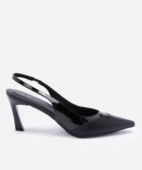 scarpin slingback de bico fino e salto alto preto