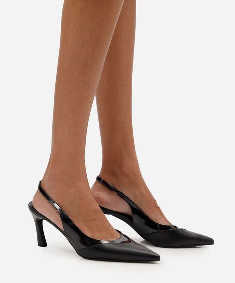 scarpin slingback de bico fino e salto alto preto