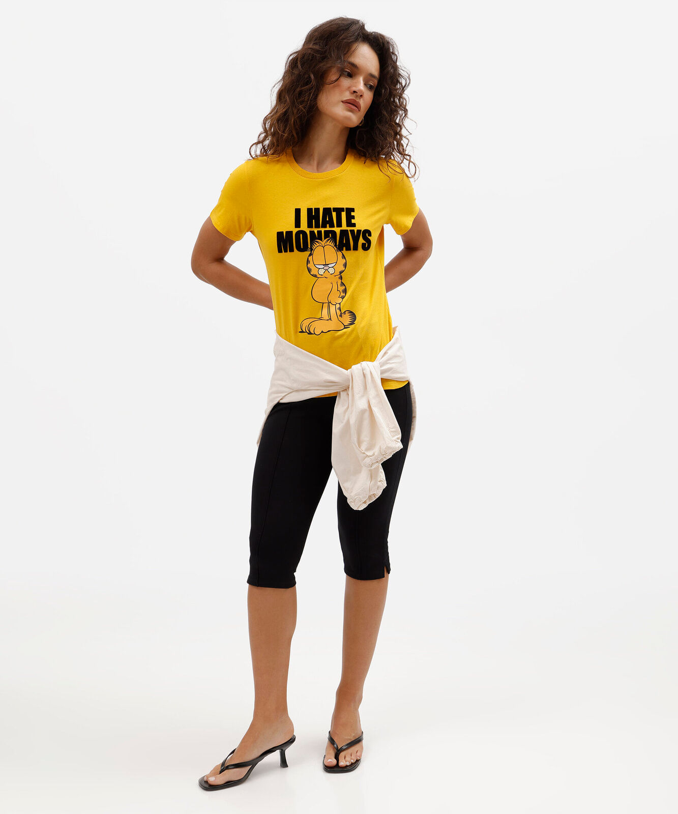 camiseta feminina de algodão estampada garfield amarela