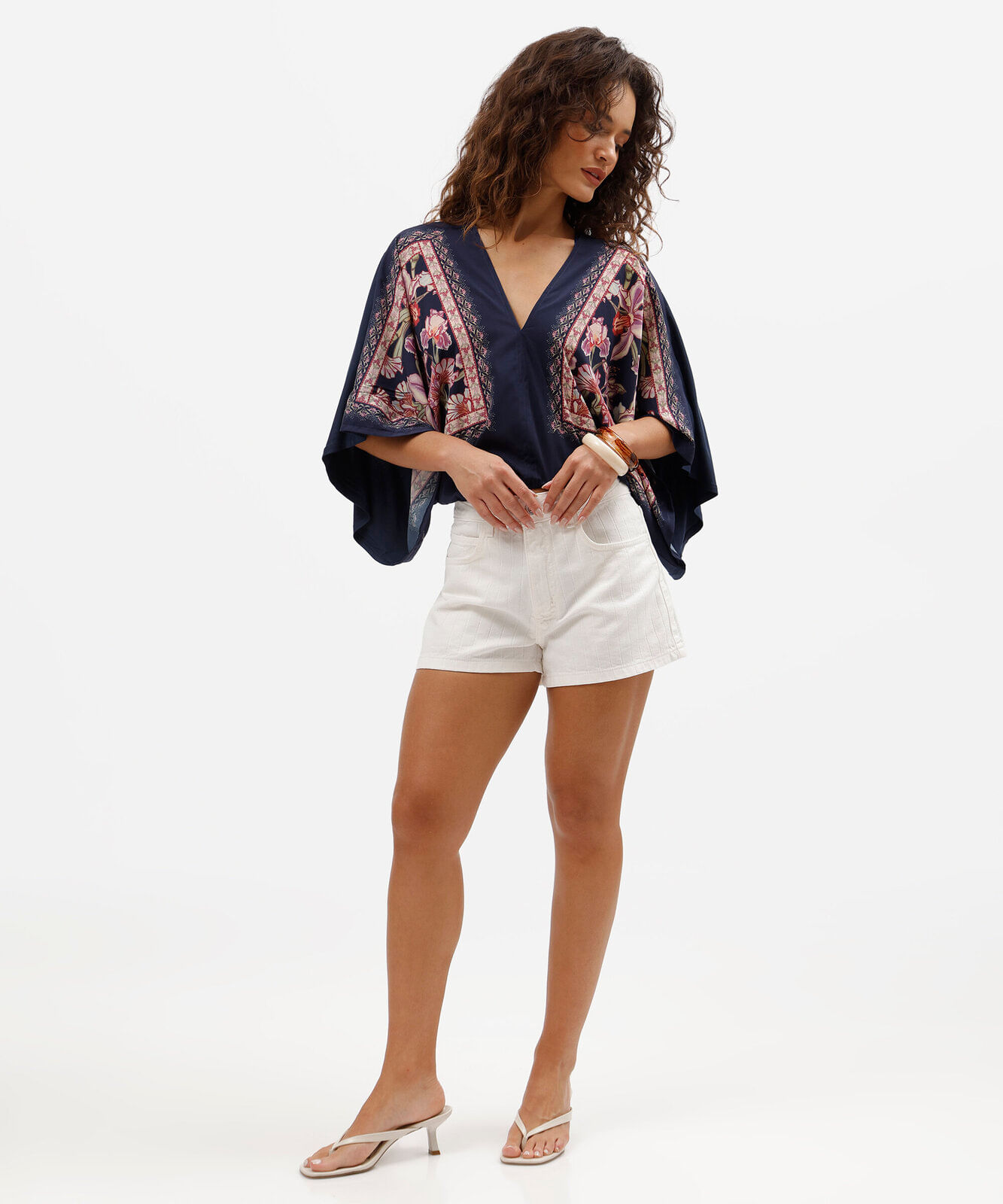 bata feminina com viscose decote v floral azul