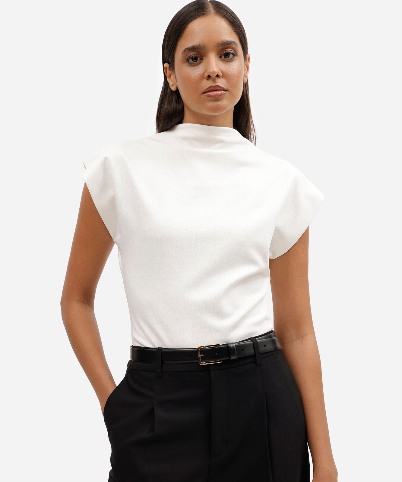blusa feminina com viscose manga curta gola alta off white