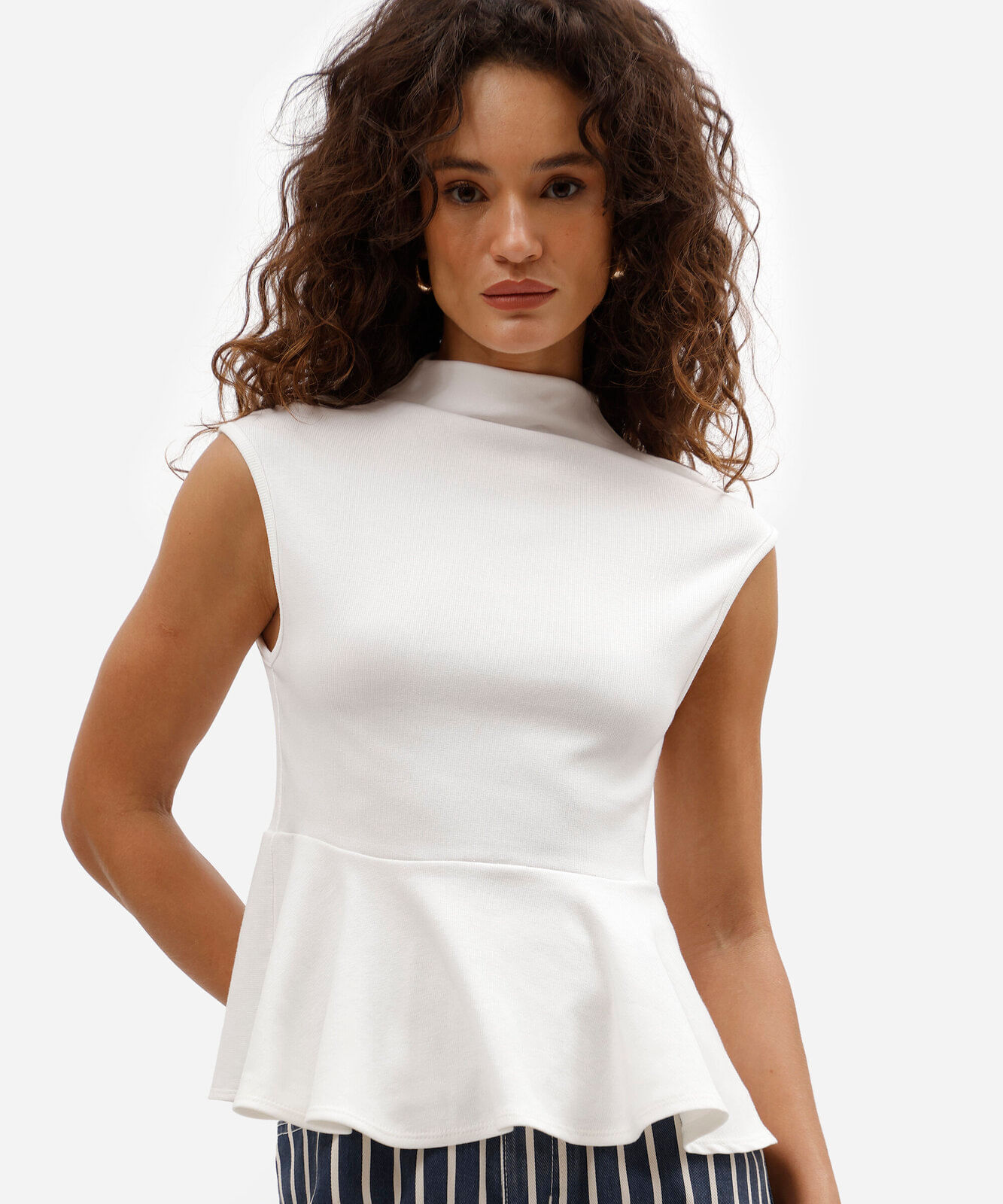 blusa peplum feminina de algodão gola alta off white