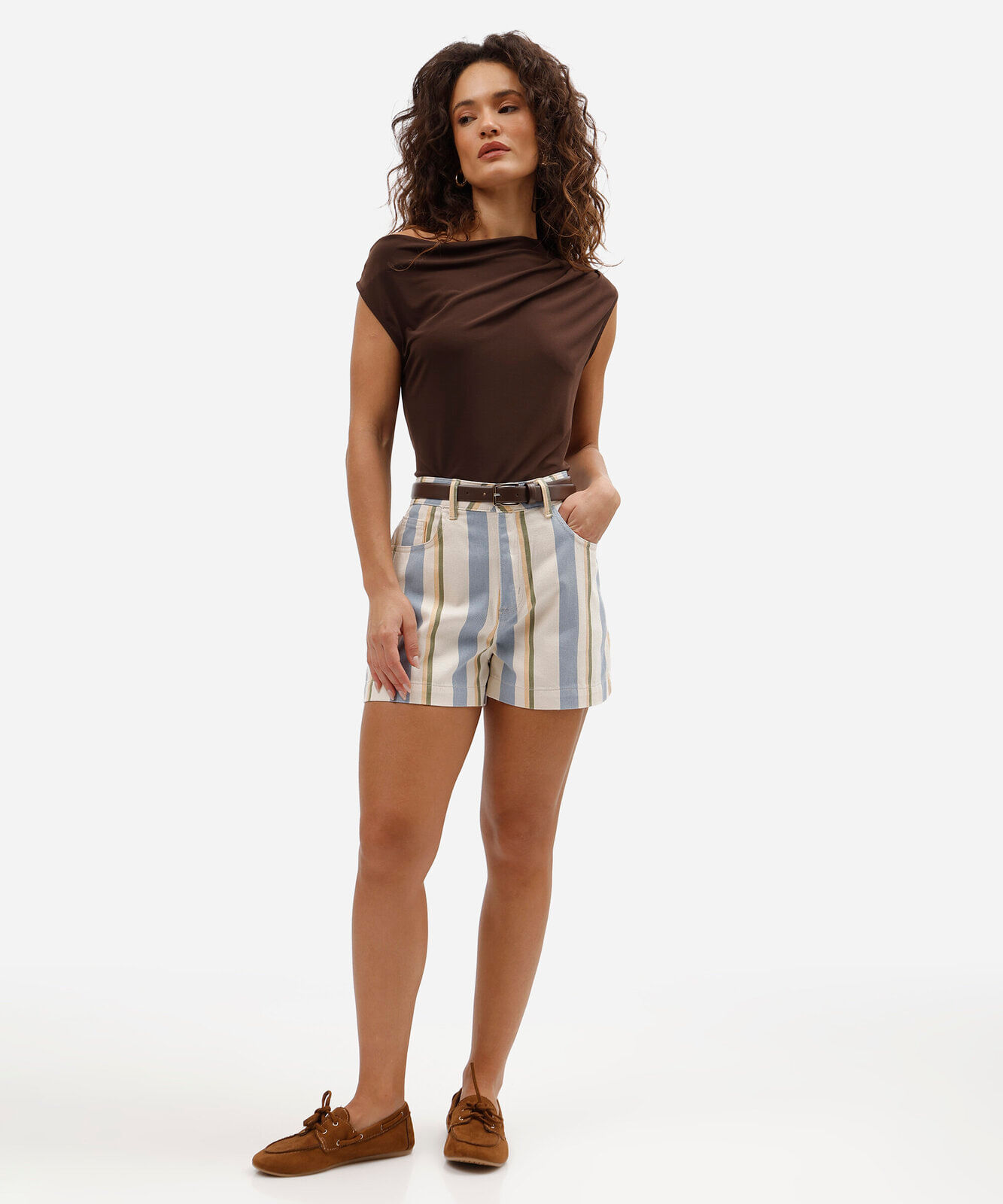 short mom feminino de sarja listrado cintura alta off white