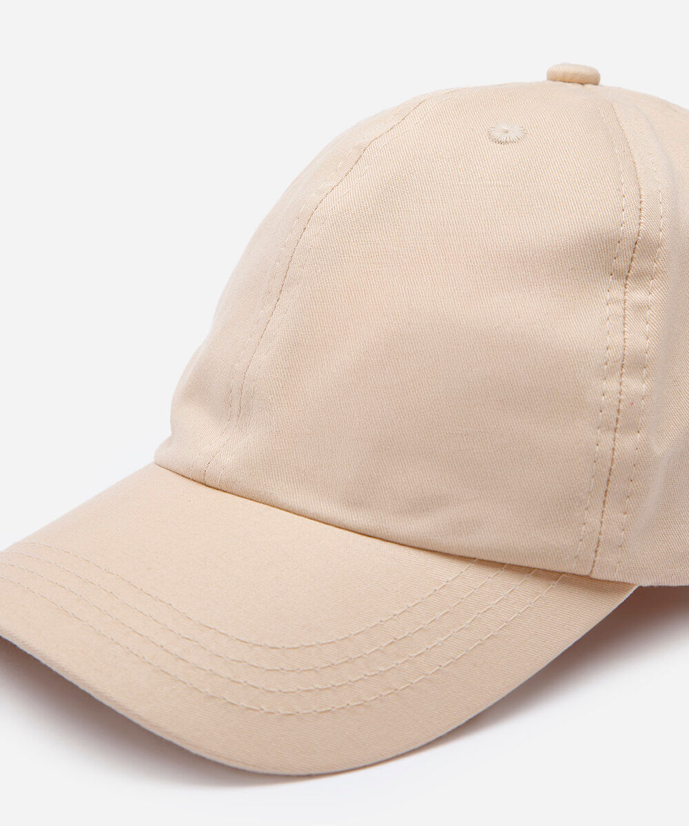 boné feminino básico de sarja com aba curva bege