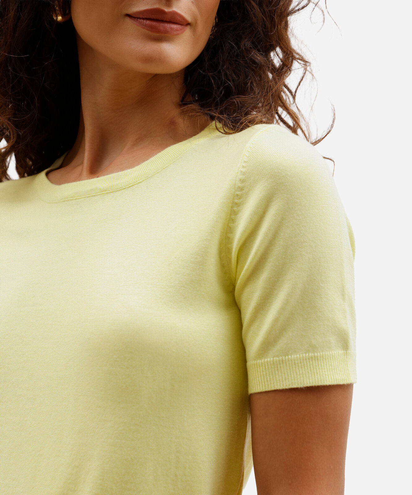 blusa feminina básica de tricô com manga curta verde